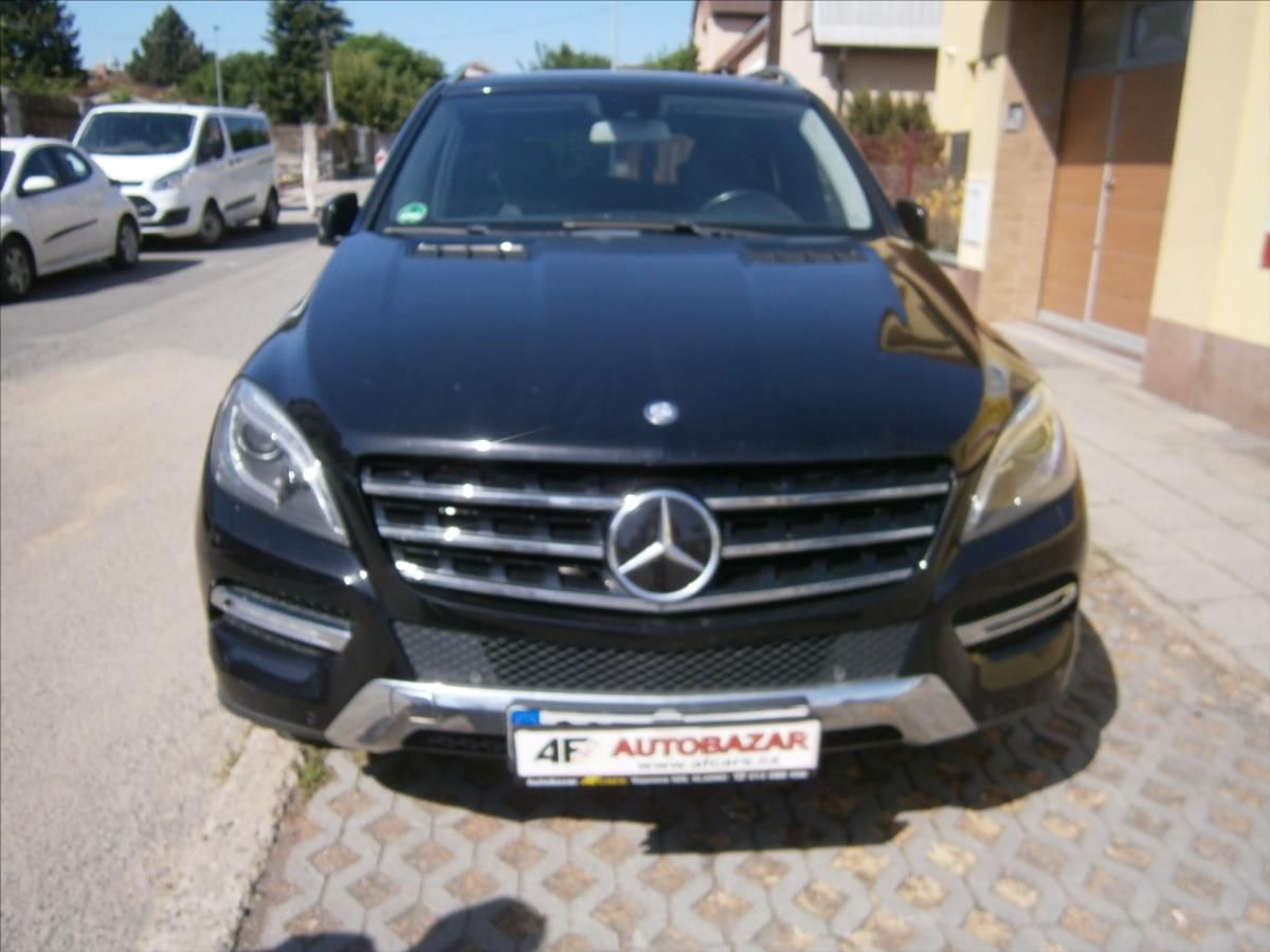 Mercedes-Benz Třídy M, 3,0 CDI 4 MATIC - fotka 2