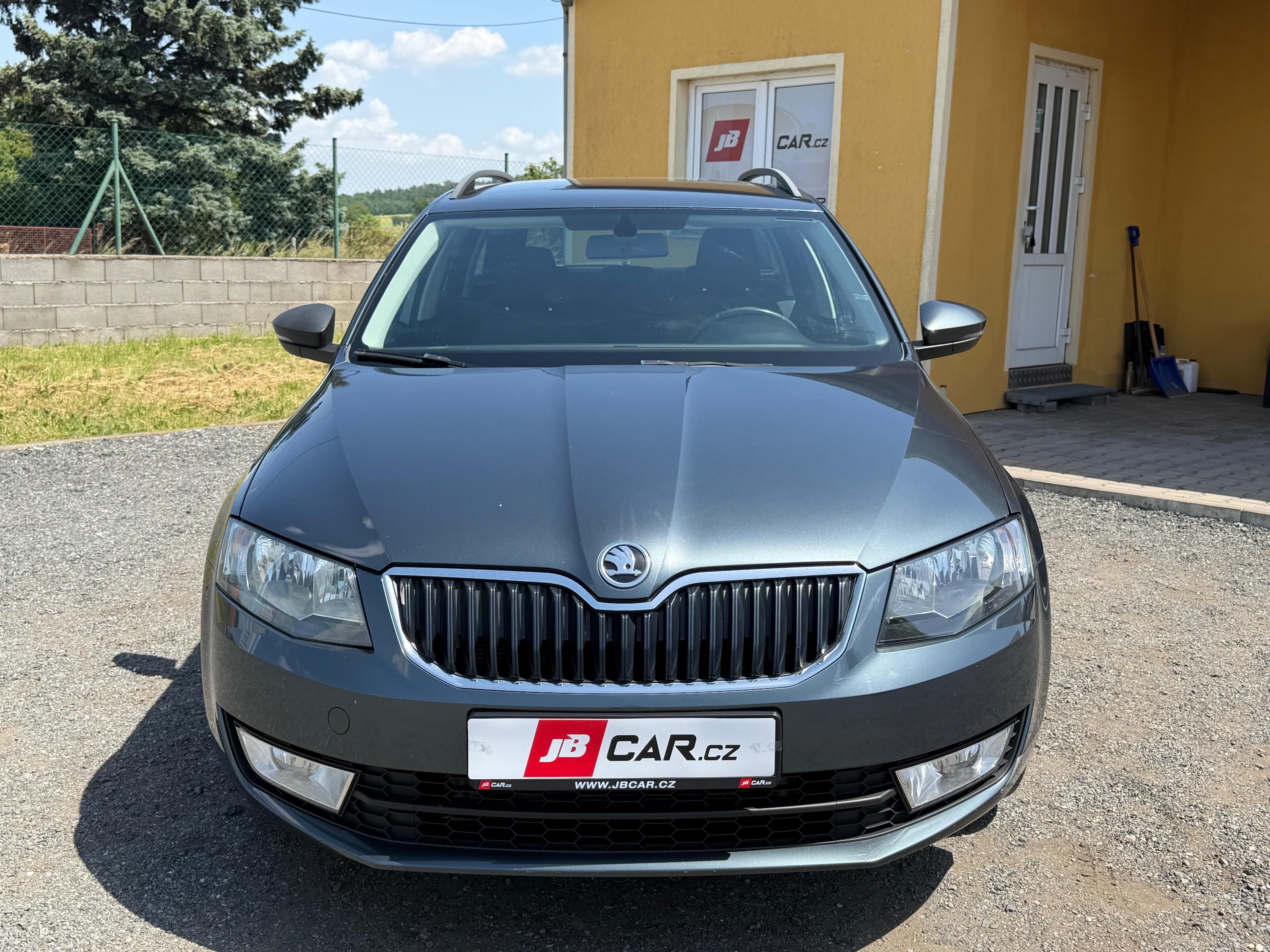 Škoda Octavia, 2.0 TDI 110KW NAVI 1.MAJITEL - fotka 6