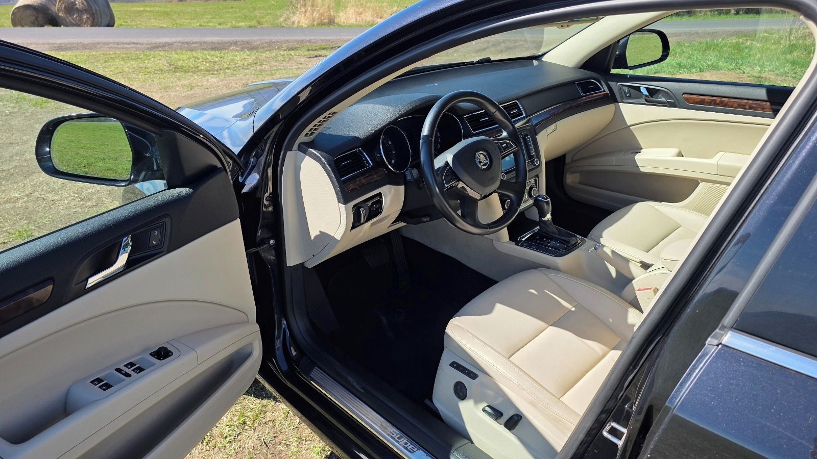 Škoda Superb - fotka 5