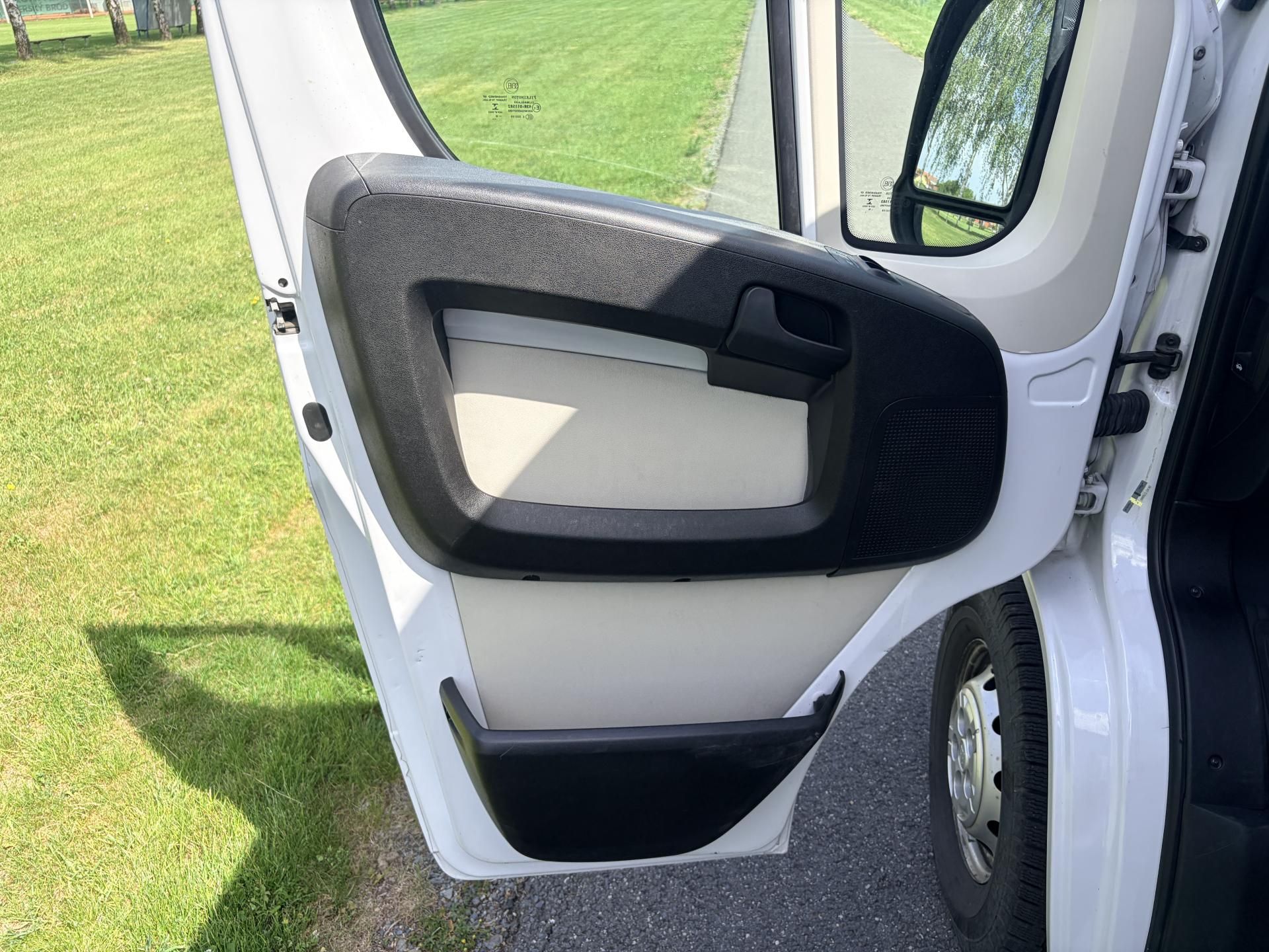 Fiat Ducato, 2.3 JTD 103KW 9 MÍST KAMERA - fotka 5