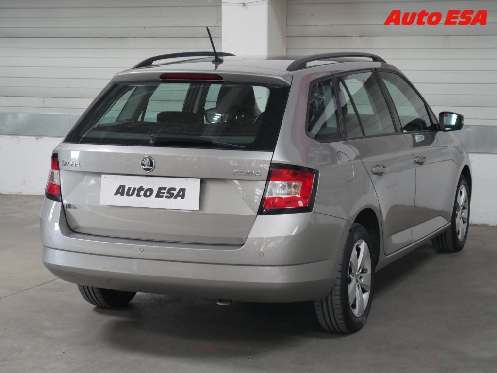 Škoda Fabia, 1.0 Tsi,2.maj,ČR - fotka 6