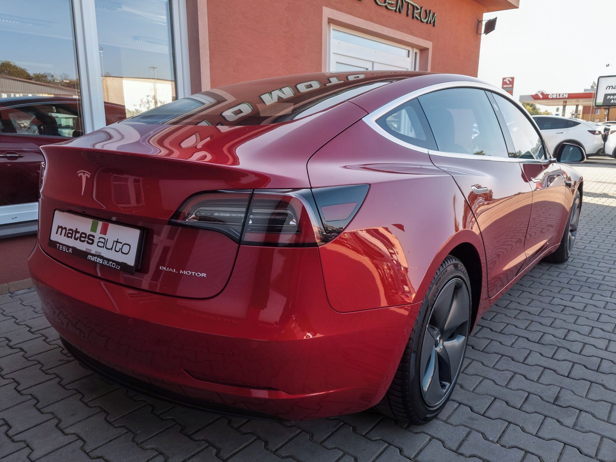 Tesla Model 3, Long Range Dual Motor 340 kW - fotka 6