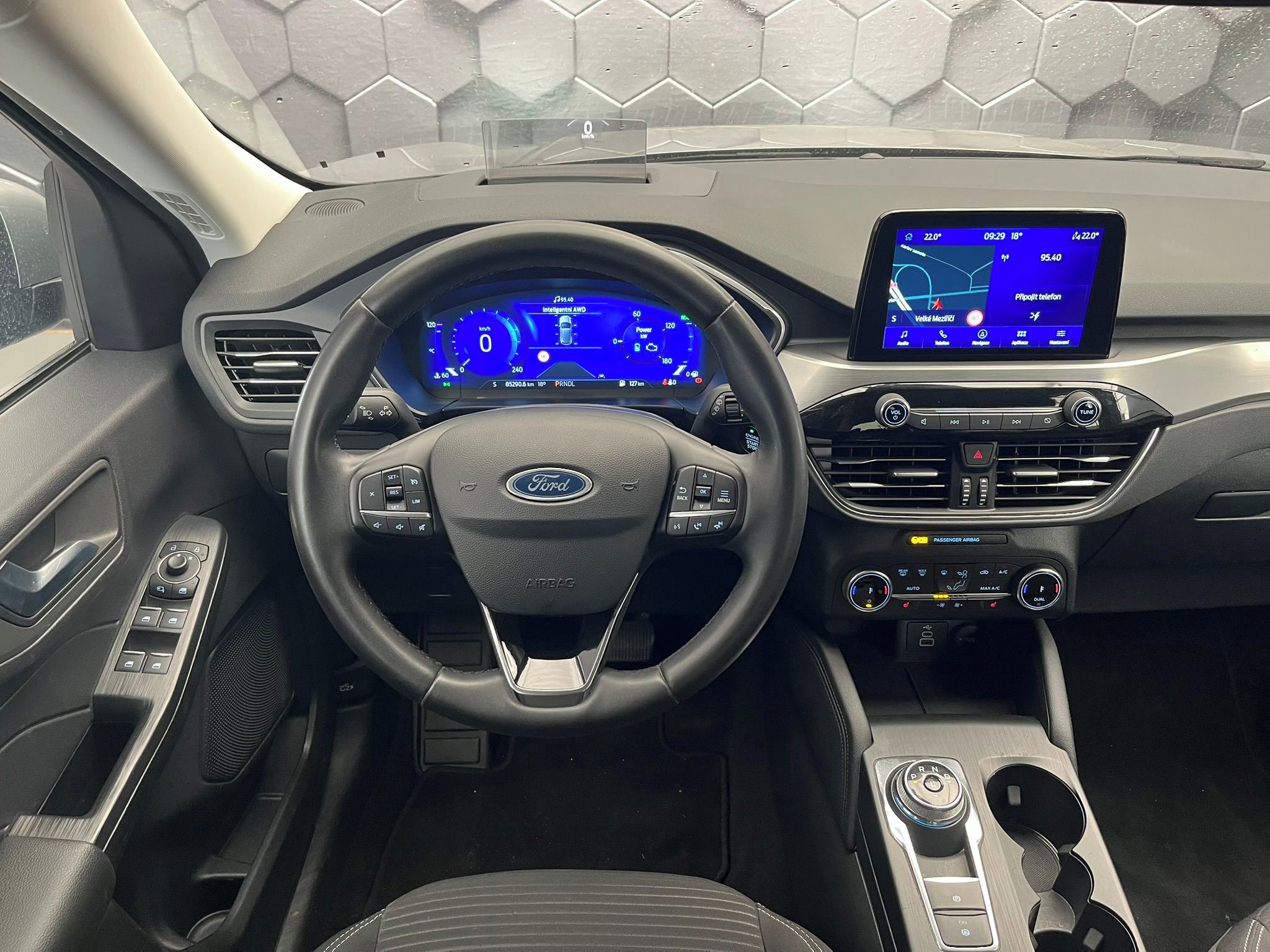 Ford Kuga, 2.5 Duratec HEV 4x4  TITANIUM - fotka 5