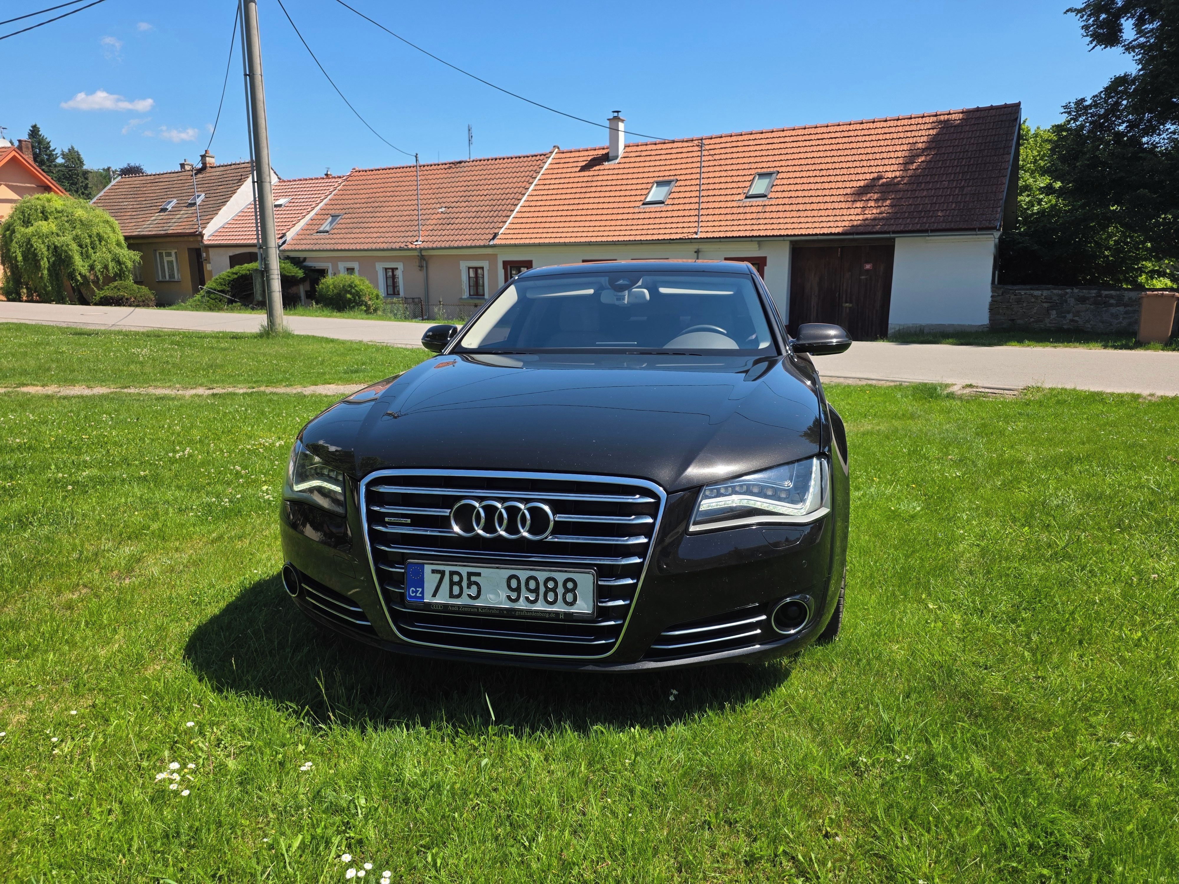 Audi A8, Audi A8 4.2 TDI quattro V8 DPH
