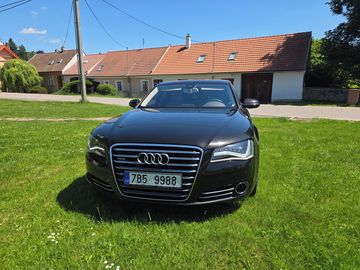 Audi A8 4.2 TDI quattro V8 DPH