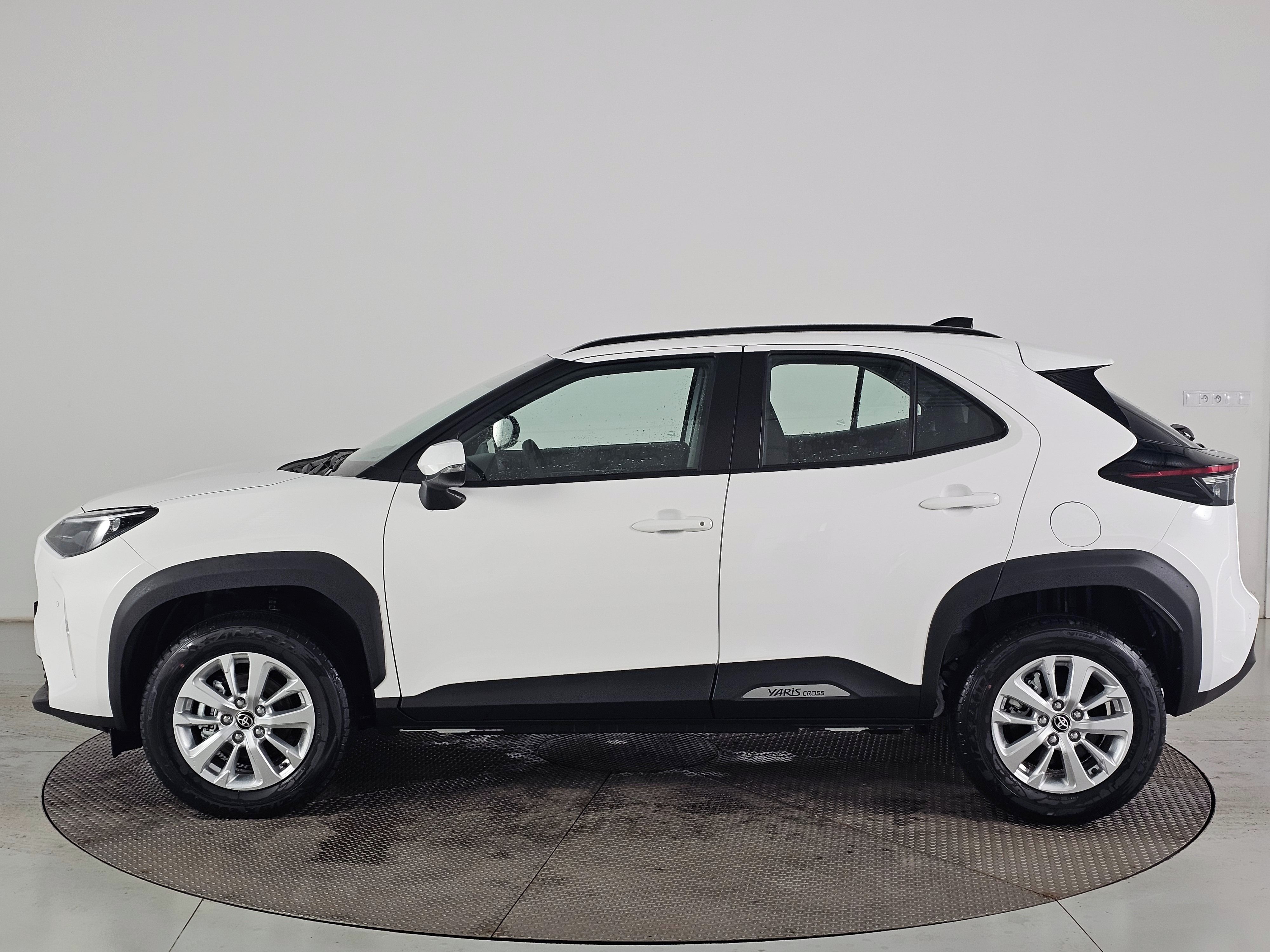 Toyota Yaris Cross, 1.5 HEV, 116k 4x2 Comfort - fotka 3