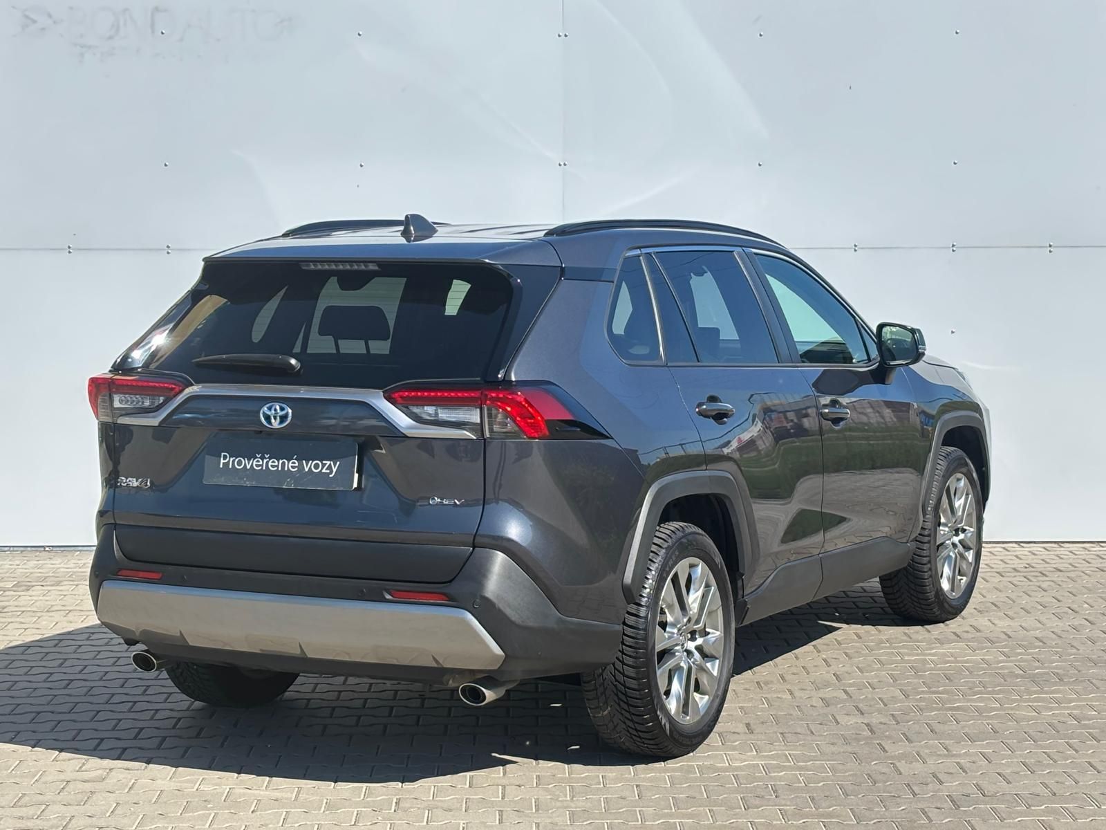 Toyota Rav4, 2.5 HSD e-CVT AWD Executive - fotka 2