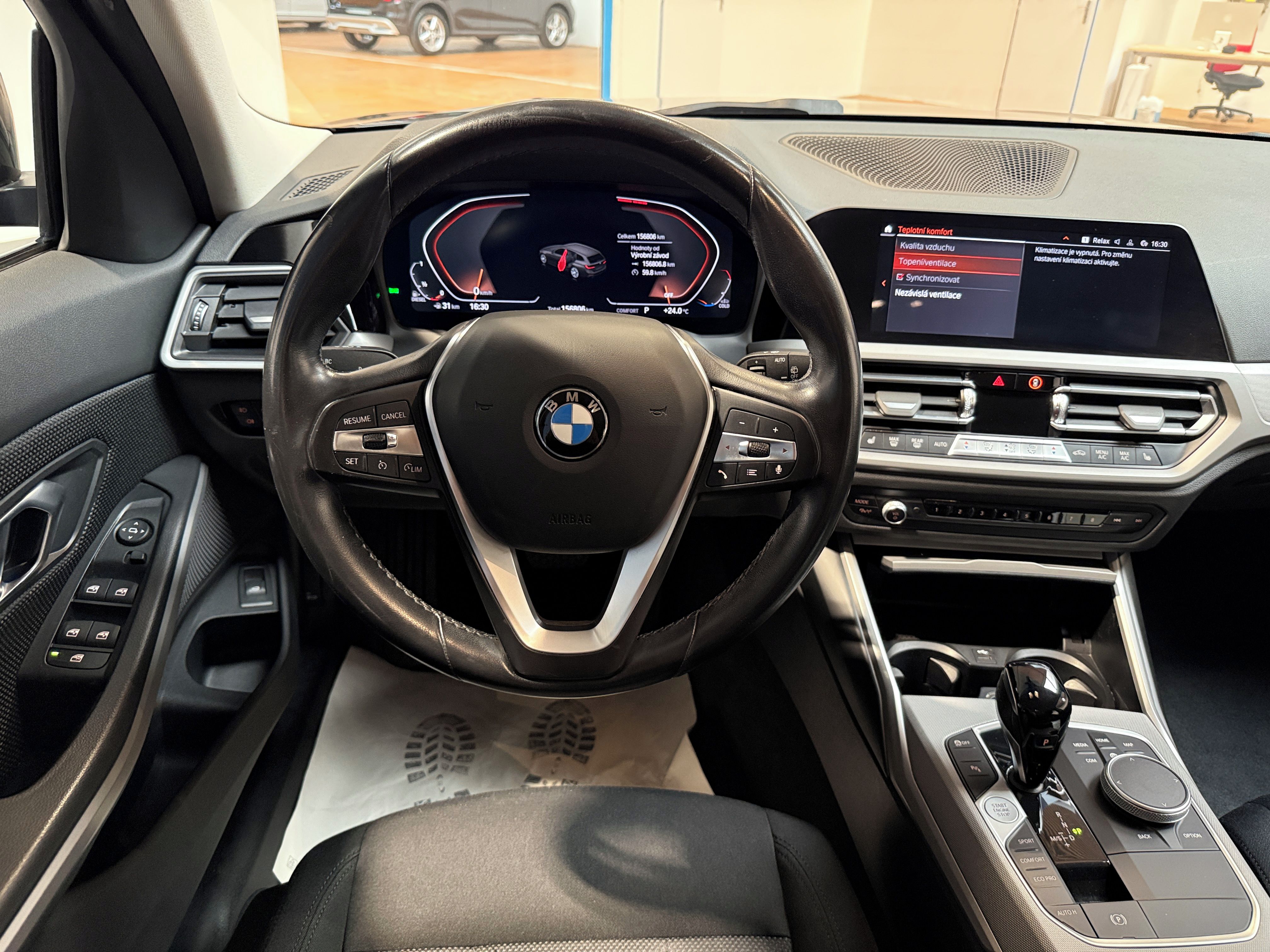 BMW Řada 3, 2.0 318d Touring - fotka 6