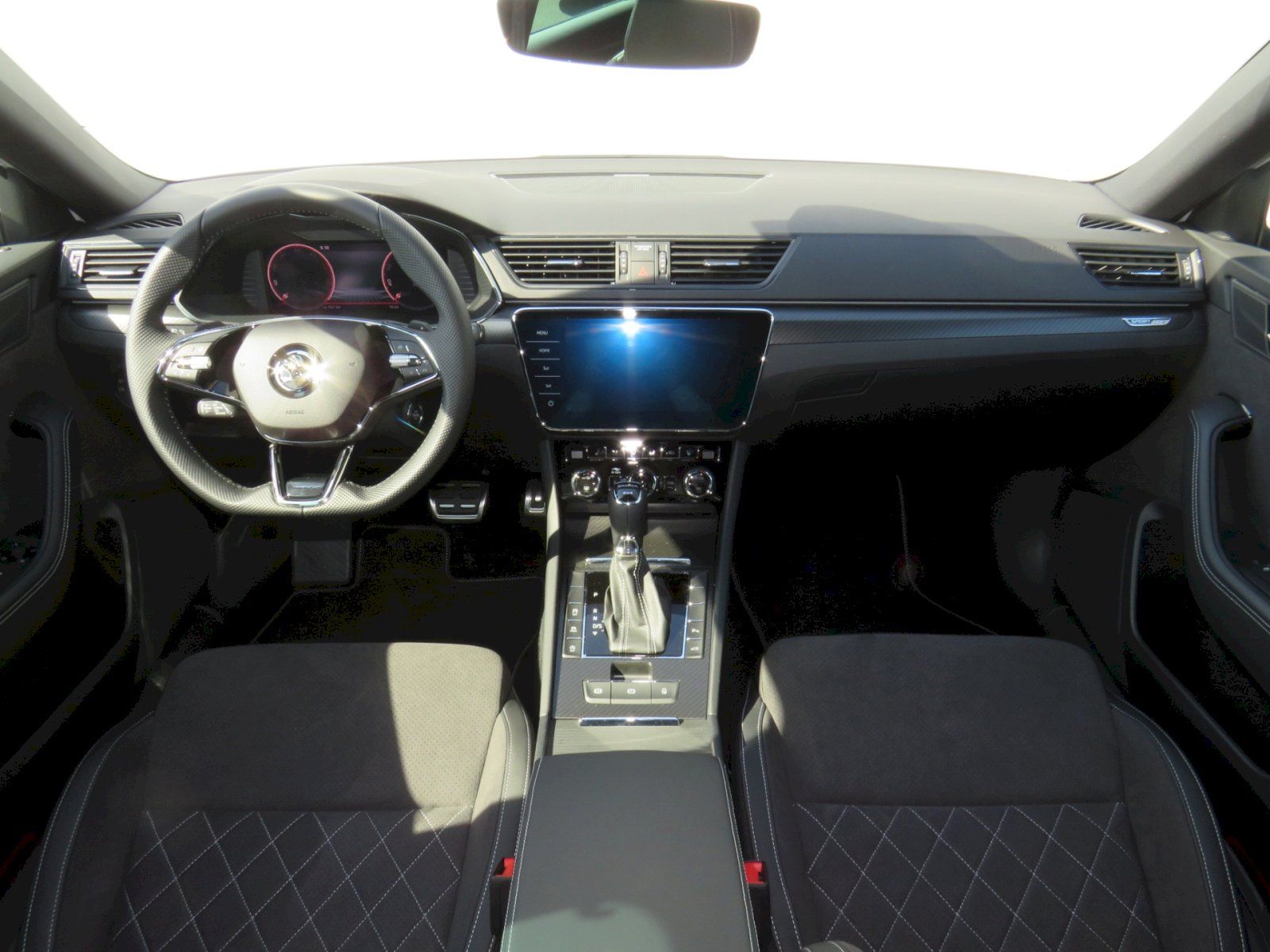 Škoda Superb, SportLine 4x4 DSG 2.0TDI 147kW - fotka 5