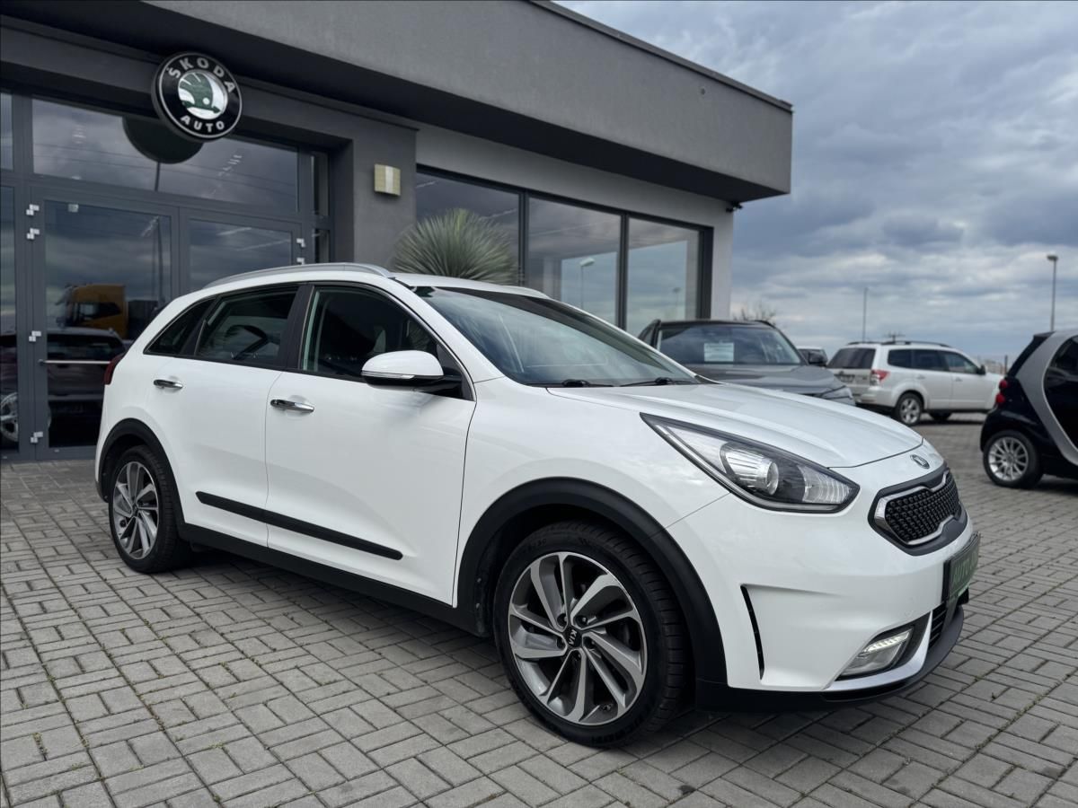 Kia Niro, 1,6 GDi 77kW HYBRID  AUTOMAT Č - fotka 4