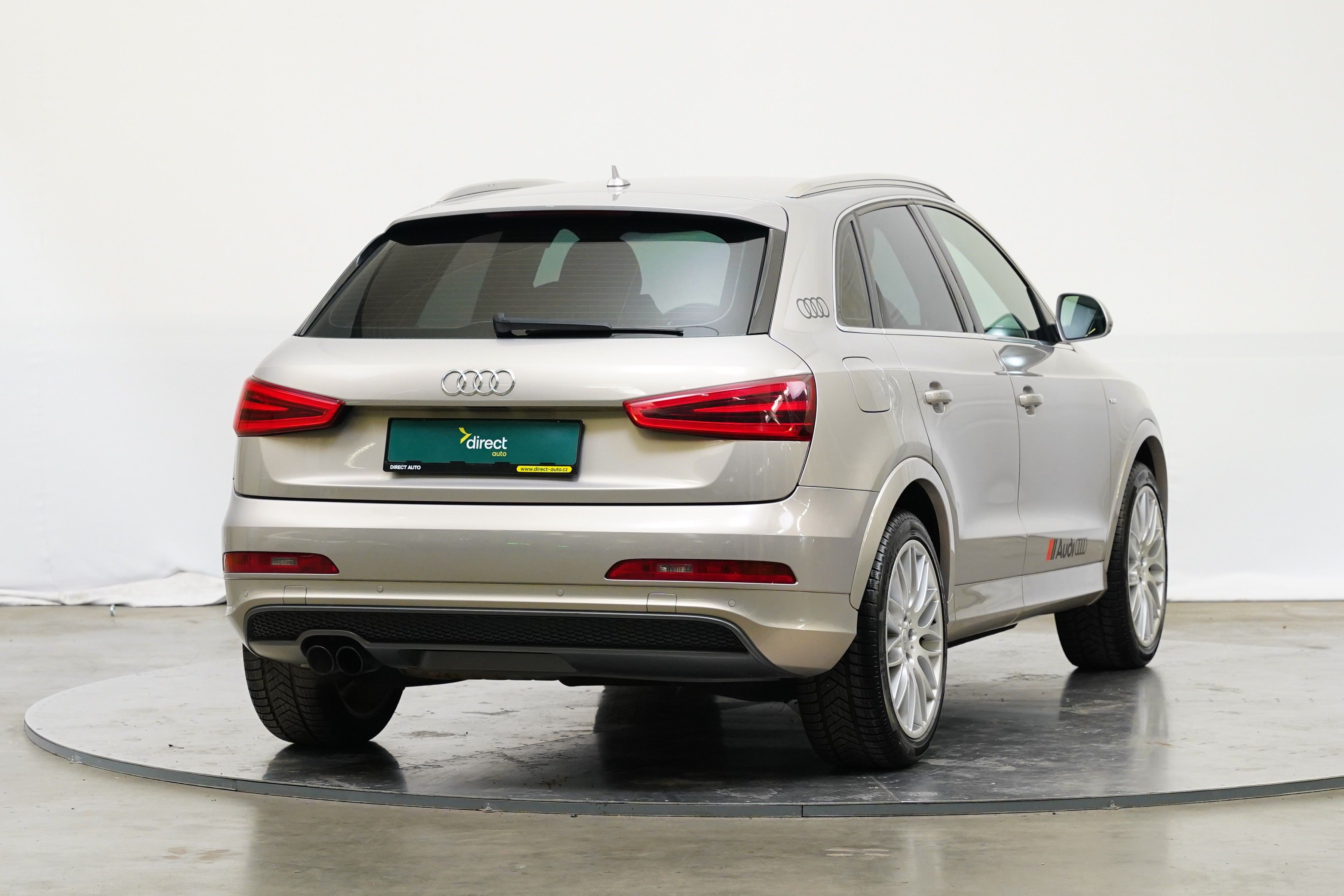 Audi Q3, 2.0 TFSI 155 kW 4x4 Standard - fotka 3