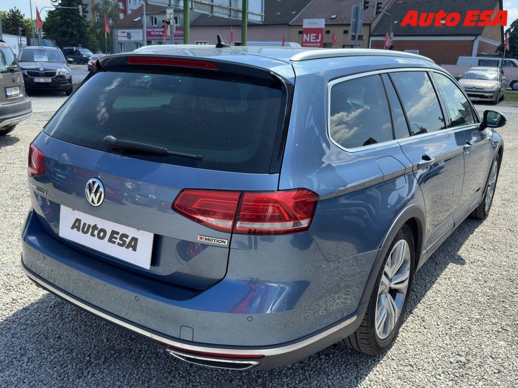 Volkswagen Passat, 2.0TDI,ČR - fotka 4