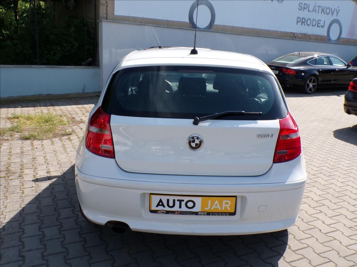 BMW Řada 1, 1,6 116i  KLIMATIZACE - fotka 5