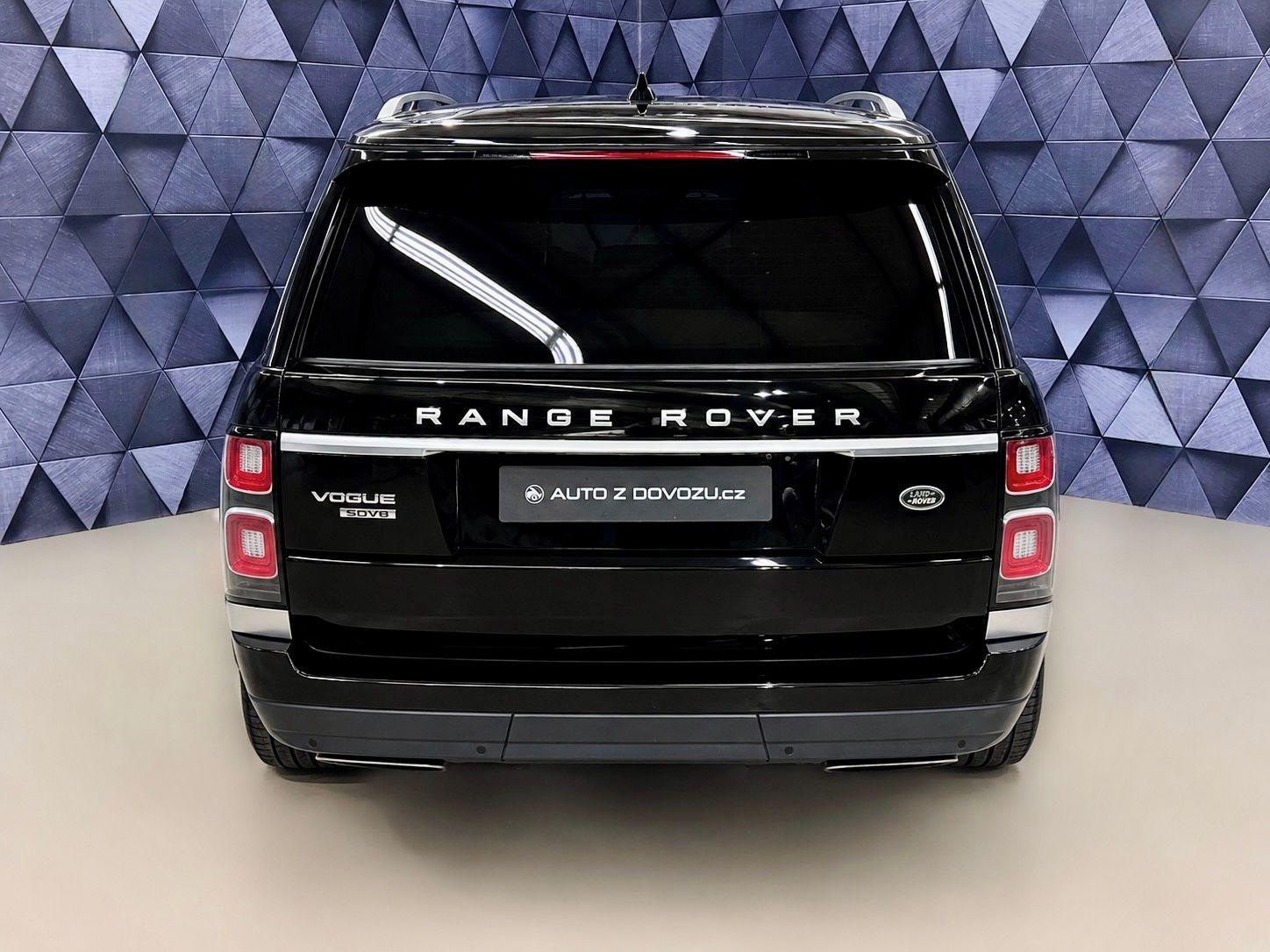 Land Rover Range Rover, 4.4 SDV8 VOGUE, PANORAMA, VZDU - fotka 6