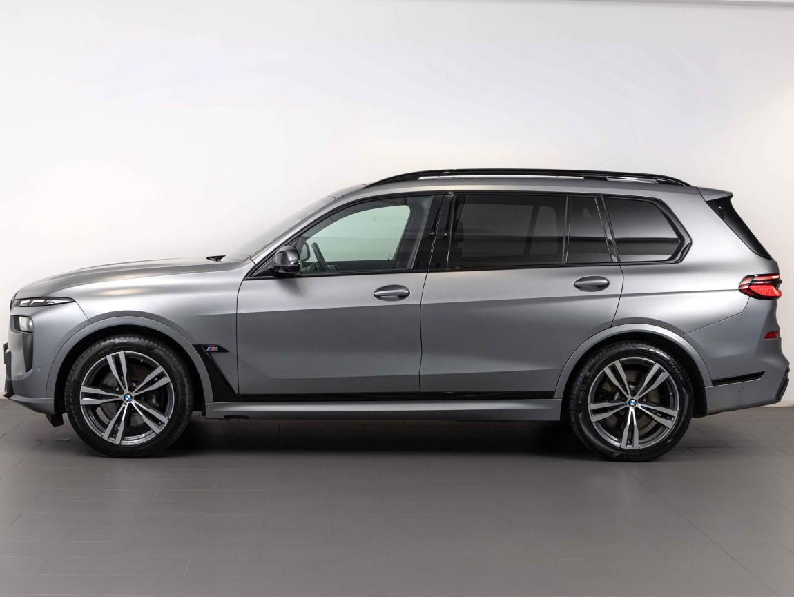 BMW X7, M60i xDrive - fotka 3