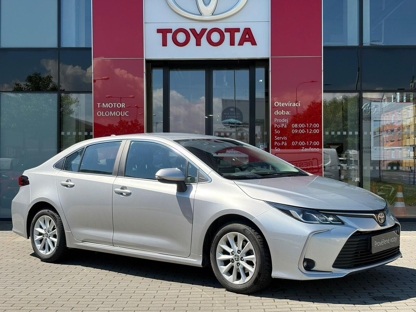 Toyota Corolla, 1.5 Comfort - fotka 4