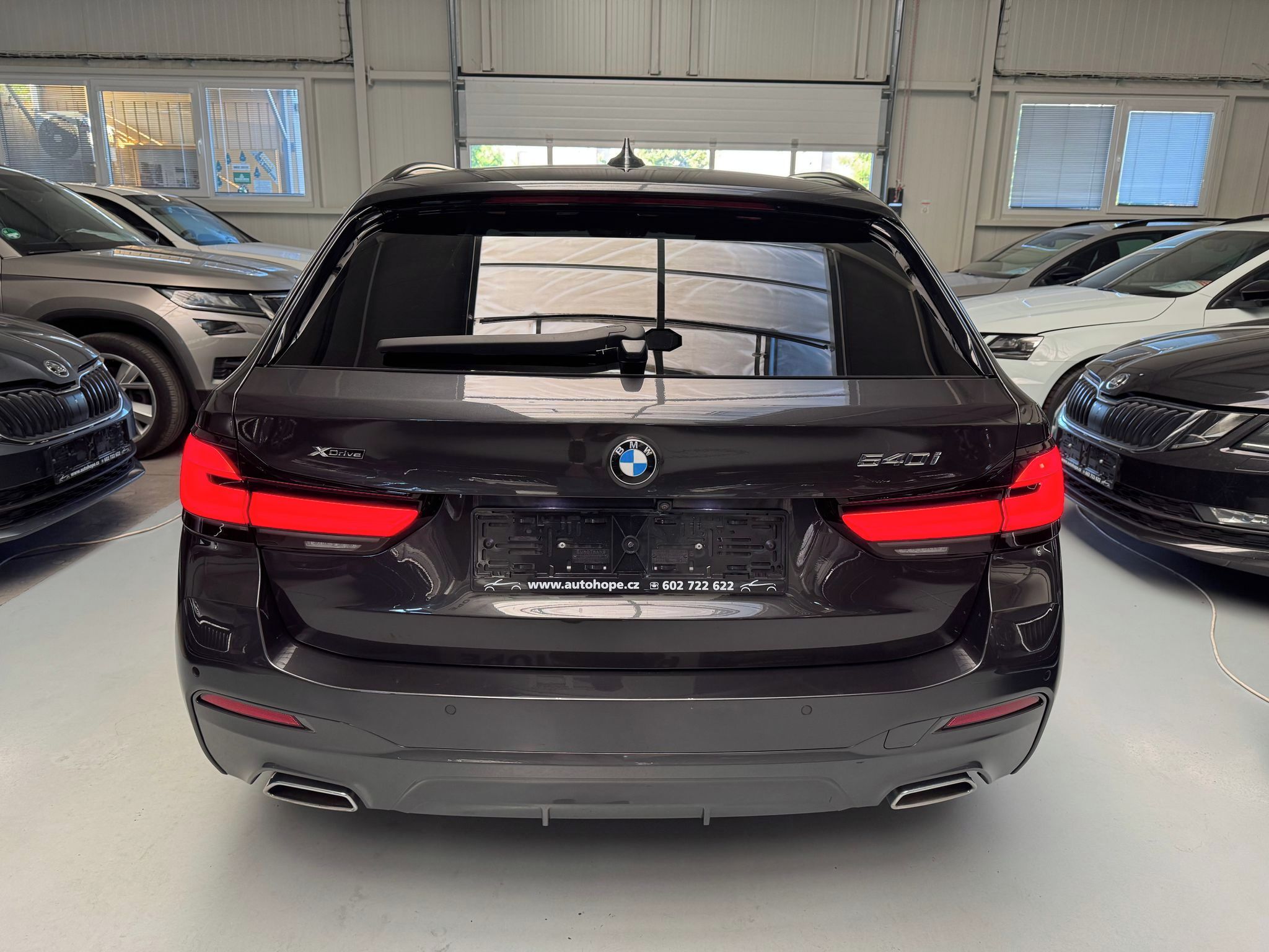 BMW Řada 5, 540i XDrive M-Paket - fotka 5