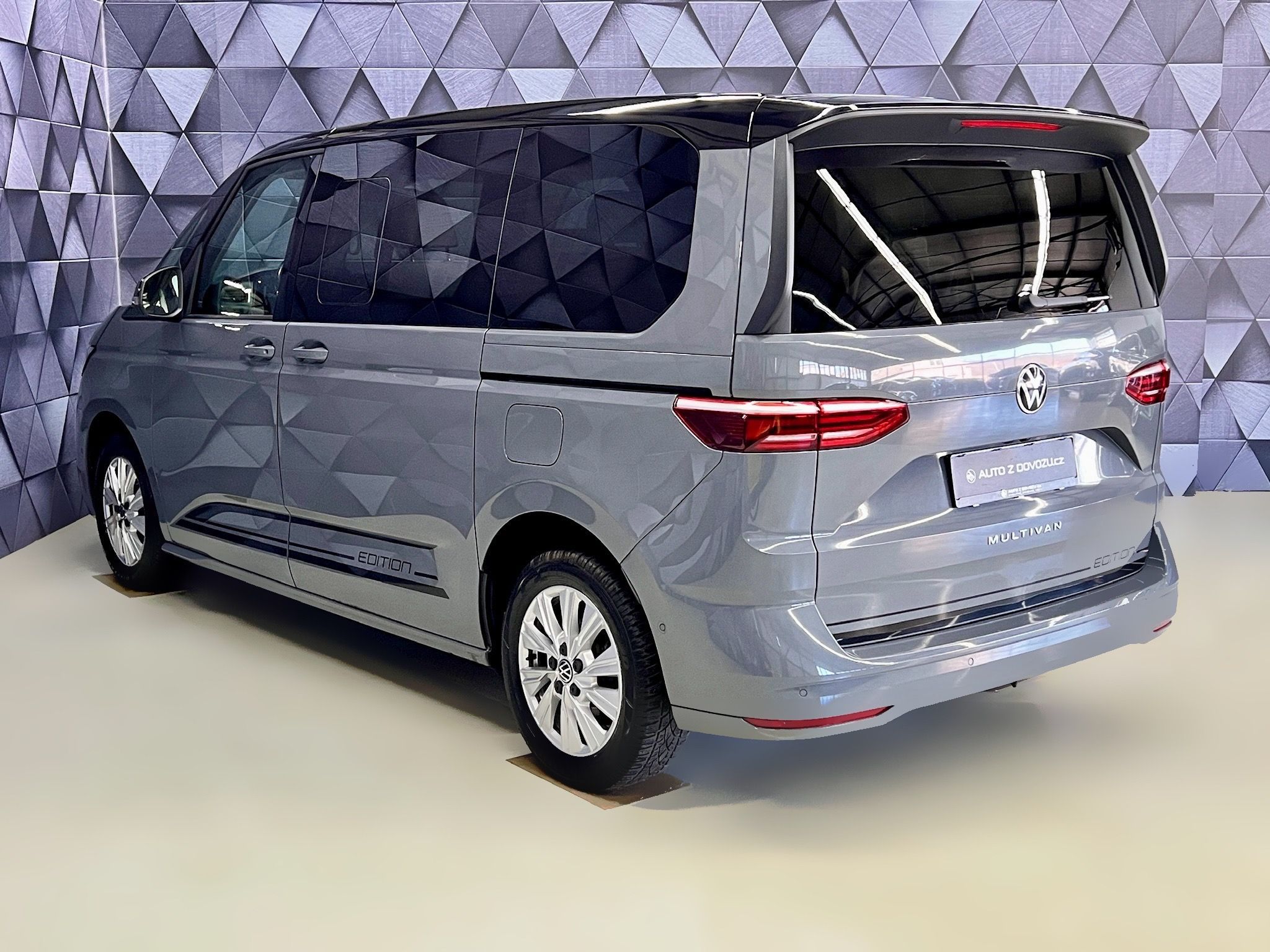 Volkswagen Multivan, 2.0 TDI DSG LIFE EDITION - fotka 5