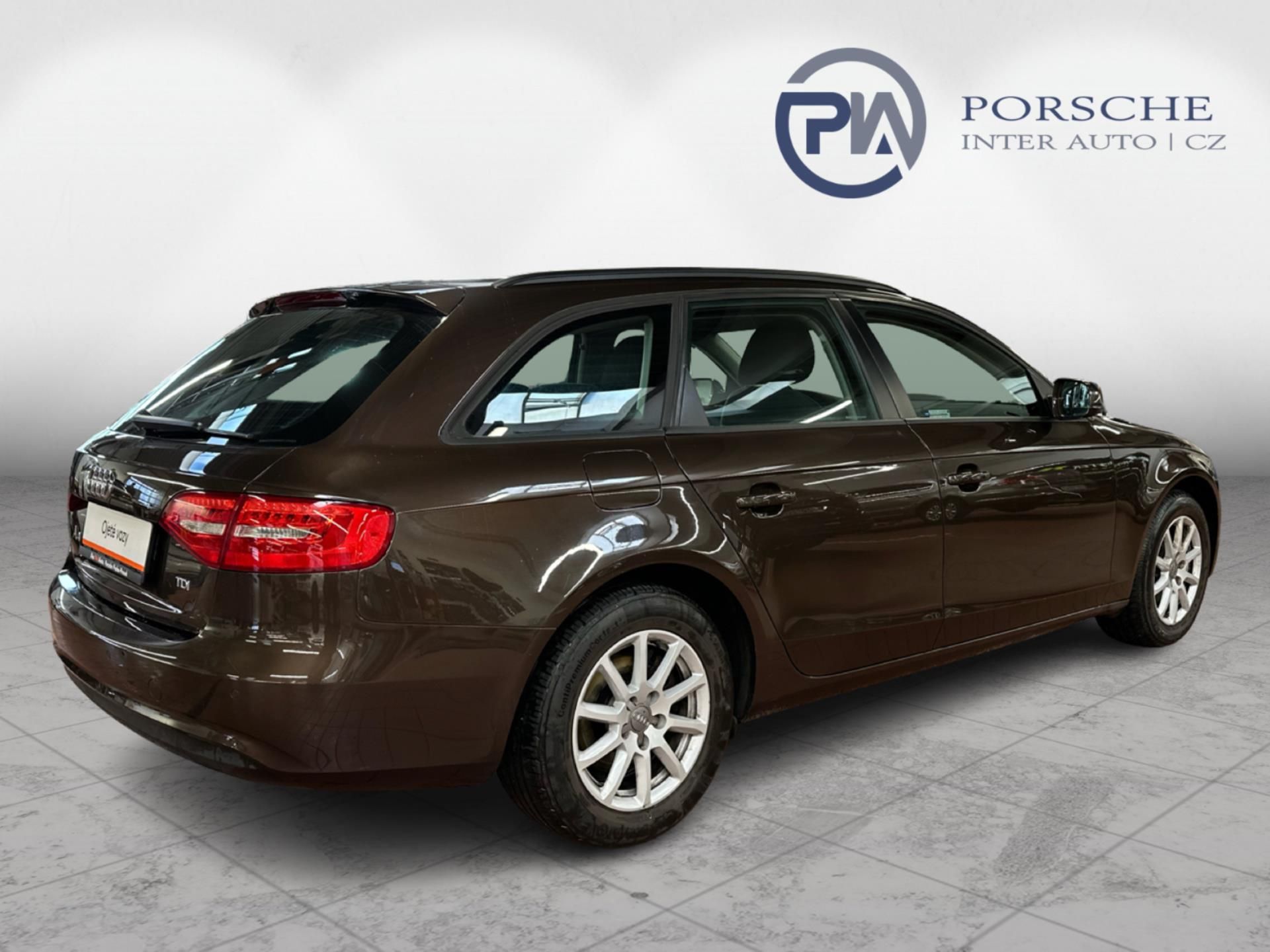 Audi A4 Avant, 2.0 TDI - fotka 6