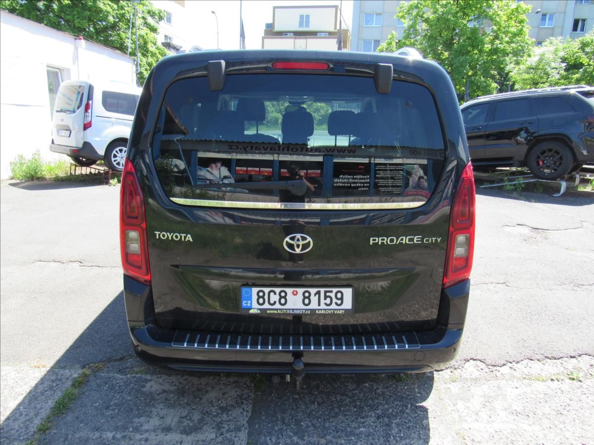 Toyota Proace City Verso, 1,5 D-4D 96kW Automat Family - fotka 5
