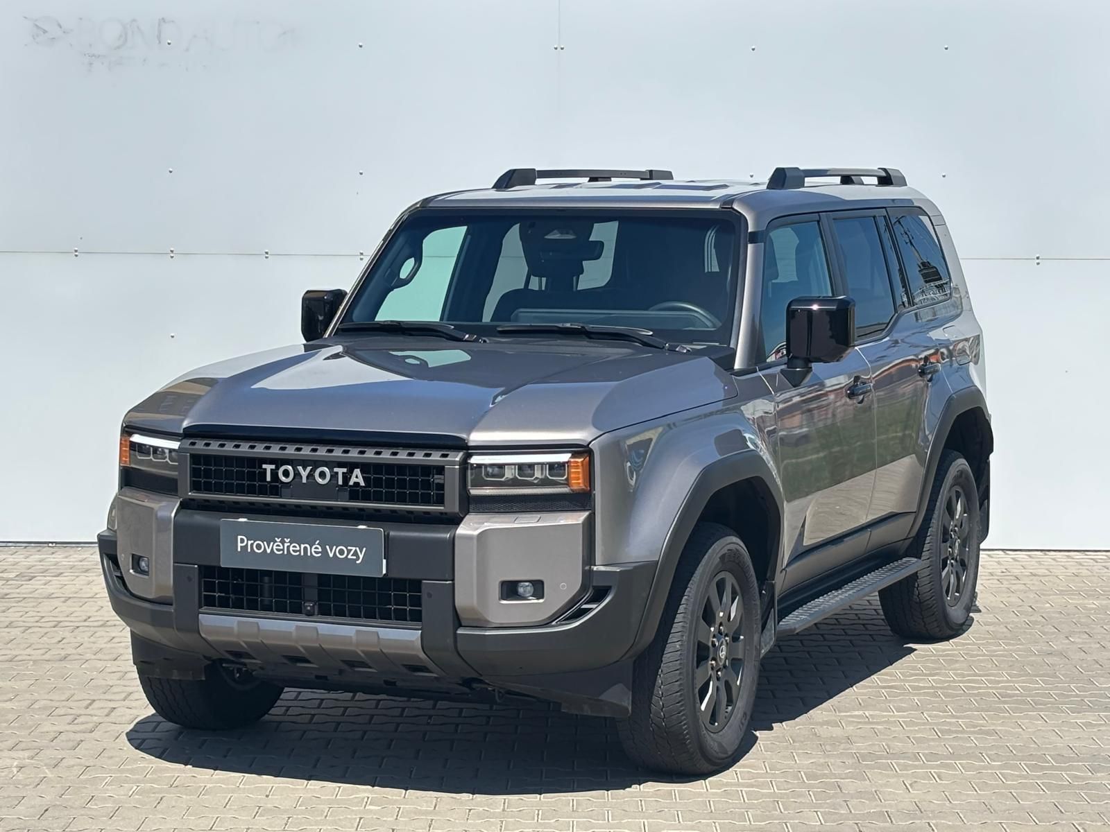 Toyota Land Cruiser, 2.8 D-4D 6AT Invincible