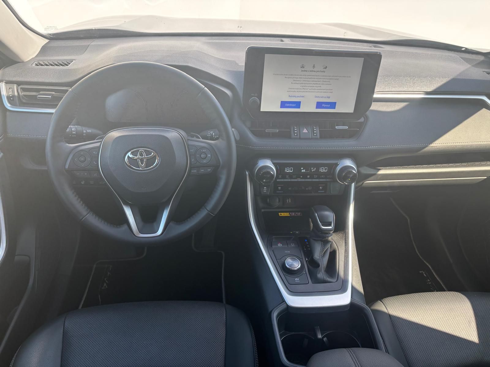 Toyota Rav4, 2.5 HSD e-CVT AWD Executive - fotka 5