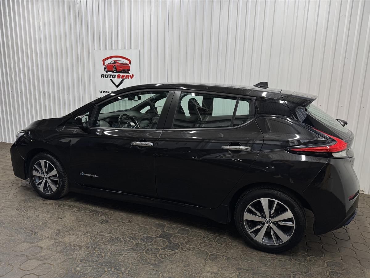Nissan LEAF, Electric drive 110kW Business - fotka 5