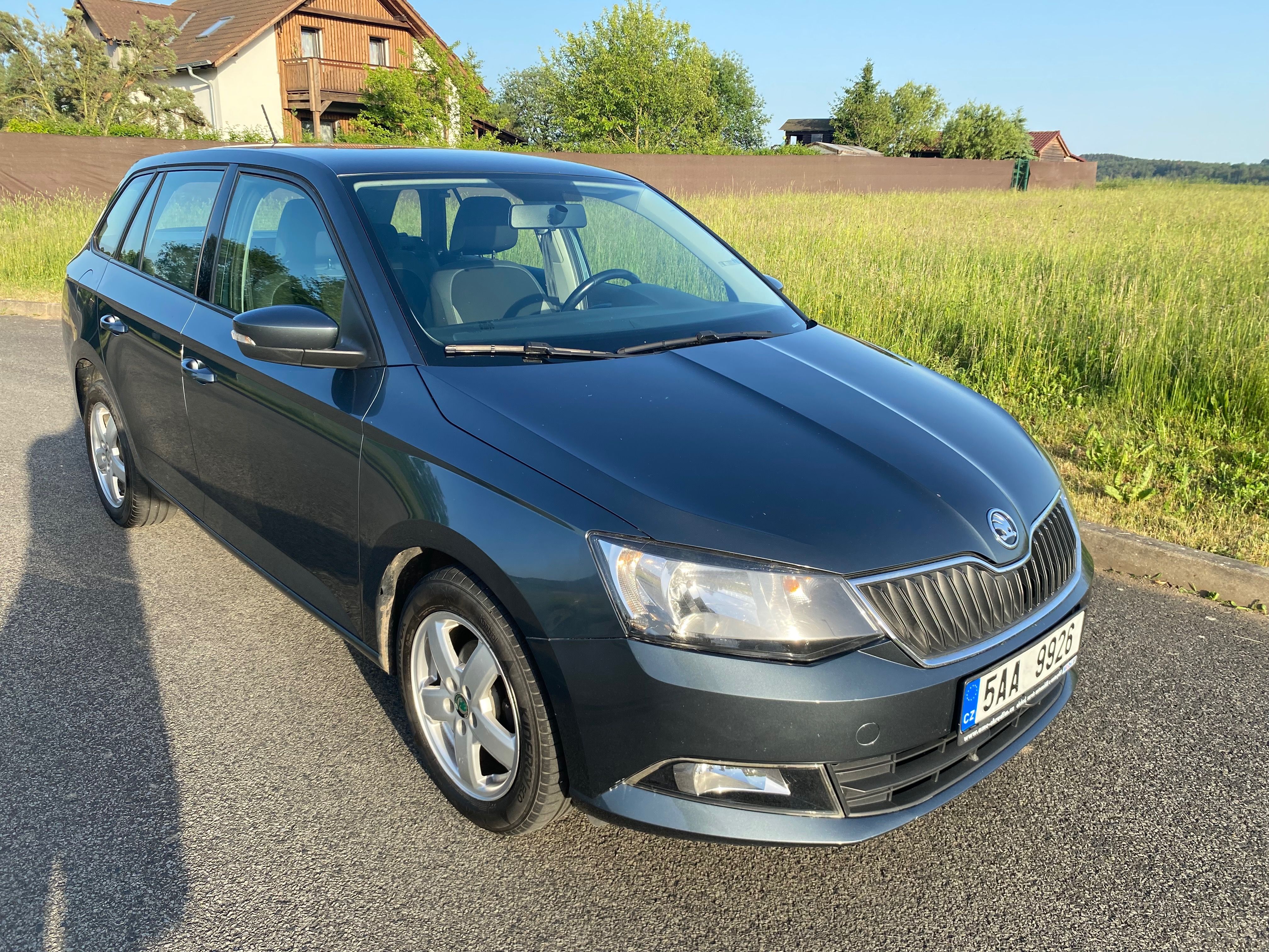 Škoda Fabia, 1,2Tsi,66KW, ambiente, 1.maj - fotka 2