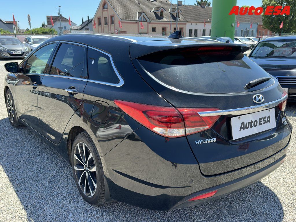 Hyundai i40, 1.7 D,ČR,autoAC - fotka 6