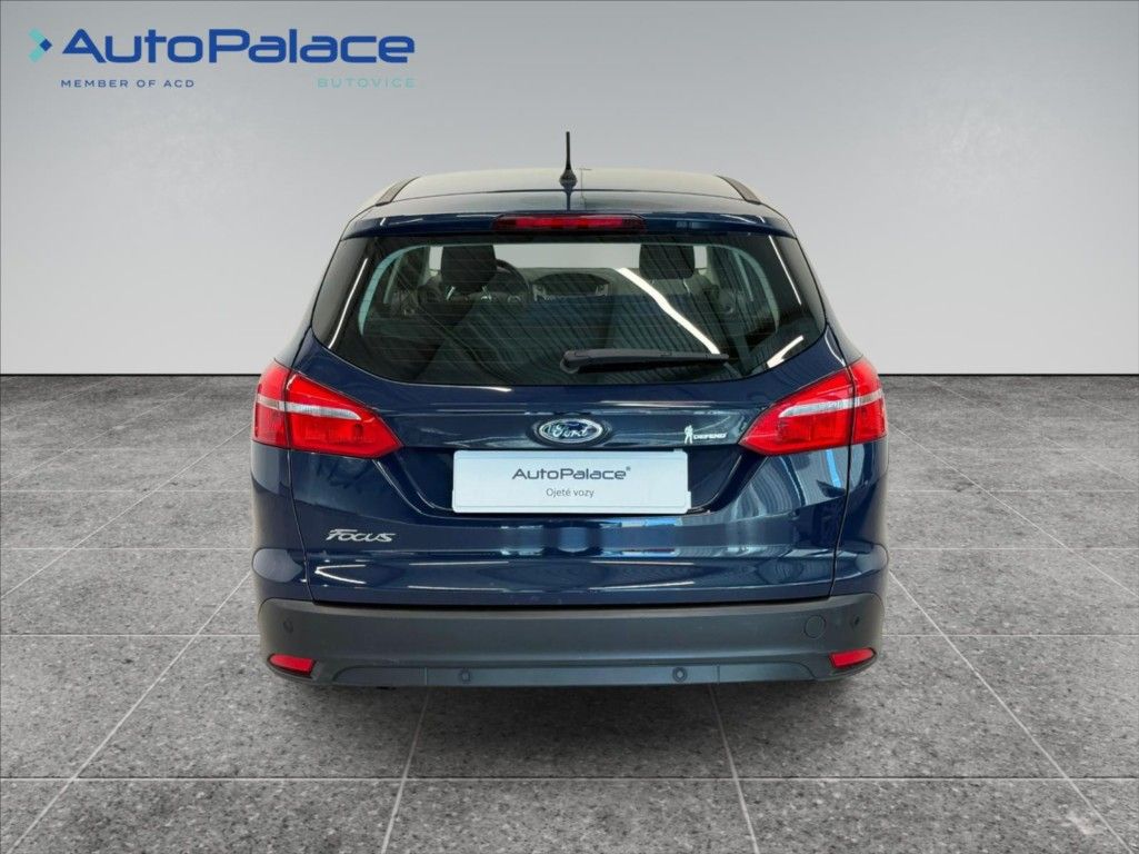 Ford Focus, 1,5 TDCI TITANIUM 62 500KM - fotka 5
