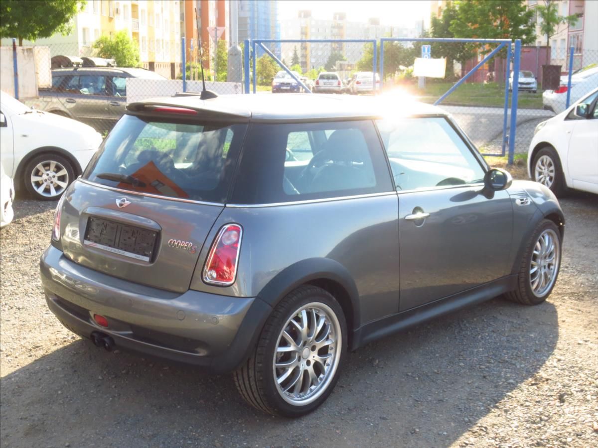 Mini Cooper S, 1,6   125kW/FL/JC Works atd. - fotka 3