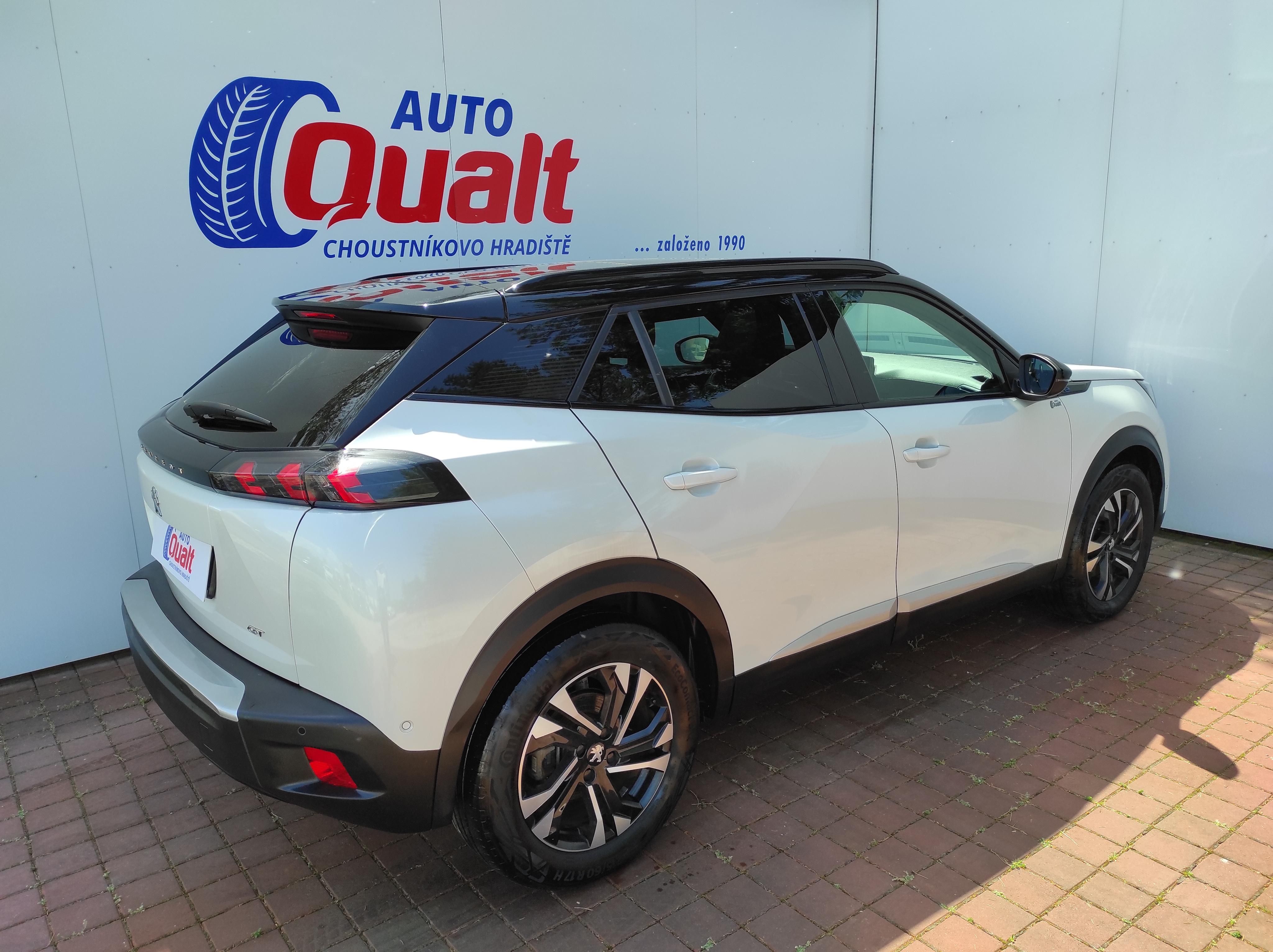 Peugeot 2008, e-GT + PANORAMA SOH 97,6 % - fotka 3