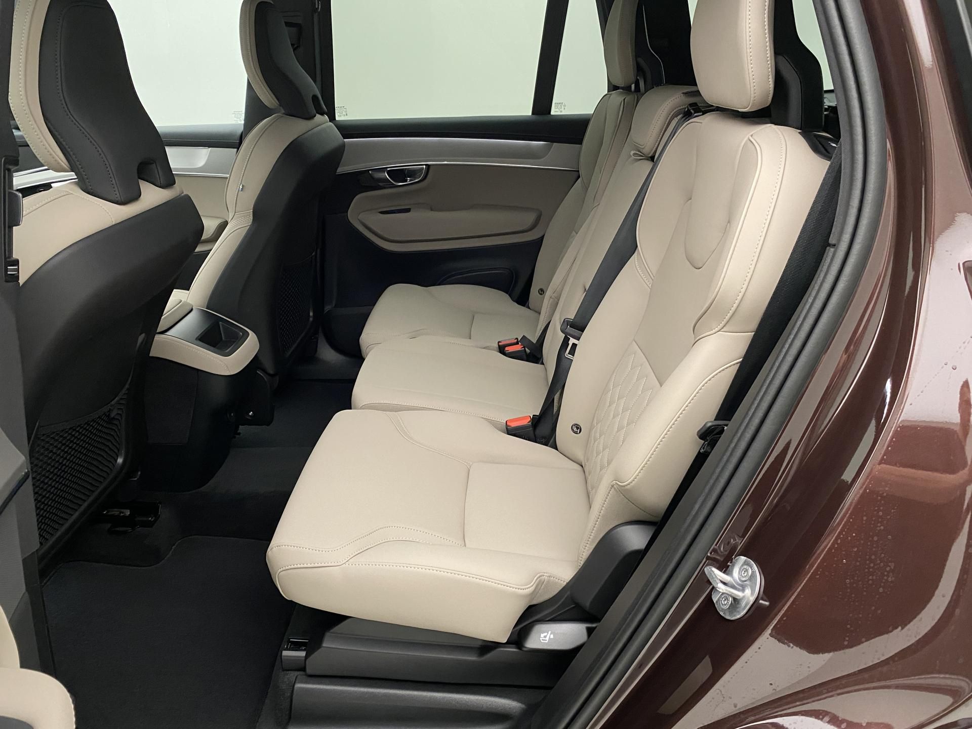 Volvo XC90, B5 AWD AUT CORE 7míst - fotka 6