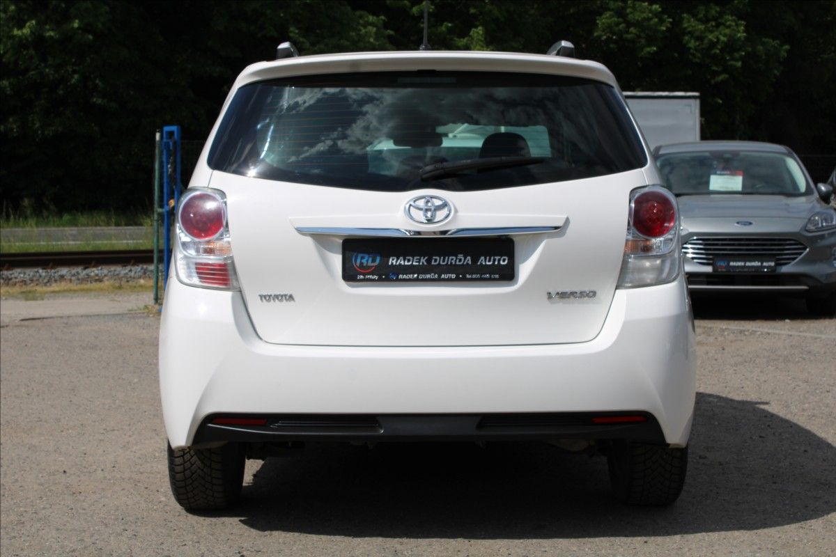 Toyota Verso, 1,8 VVT-i  NOVÉ V ČR,1.MAJITEL - fotka 6