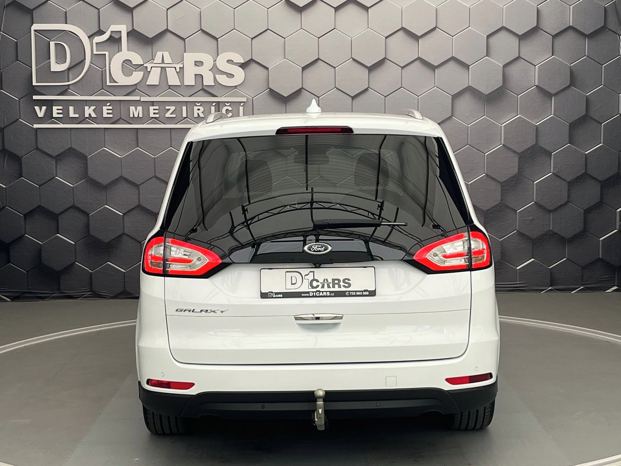 Ford Galaxy, 110 kW, AT8, LED, ACC - fotka 3