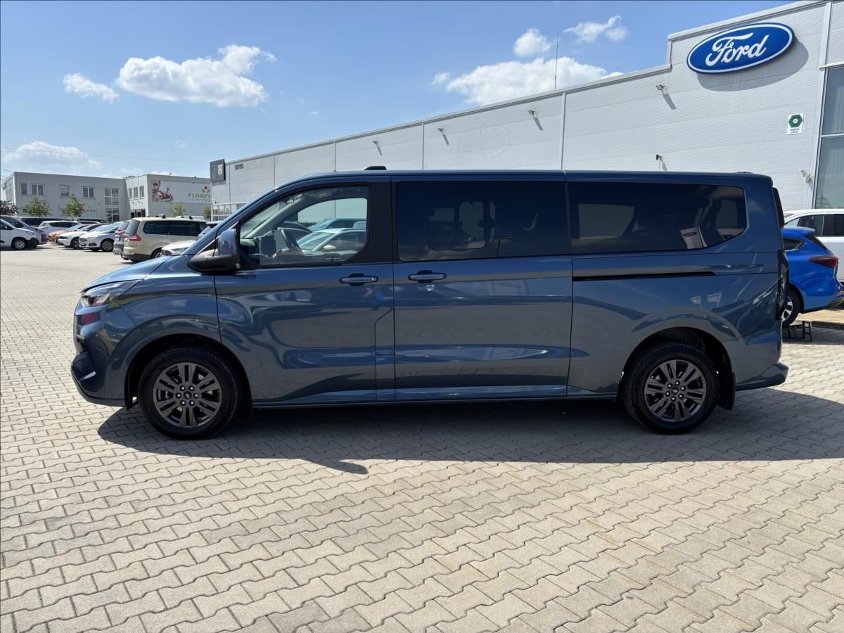 Ford Tourneo Custom, 2,0 EcoBlue 125kW Titanium L2 - fotka 2
