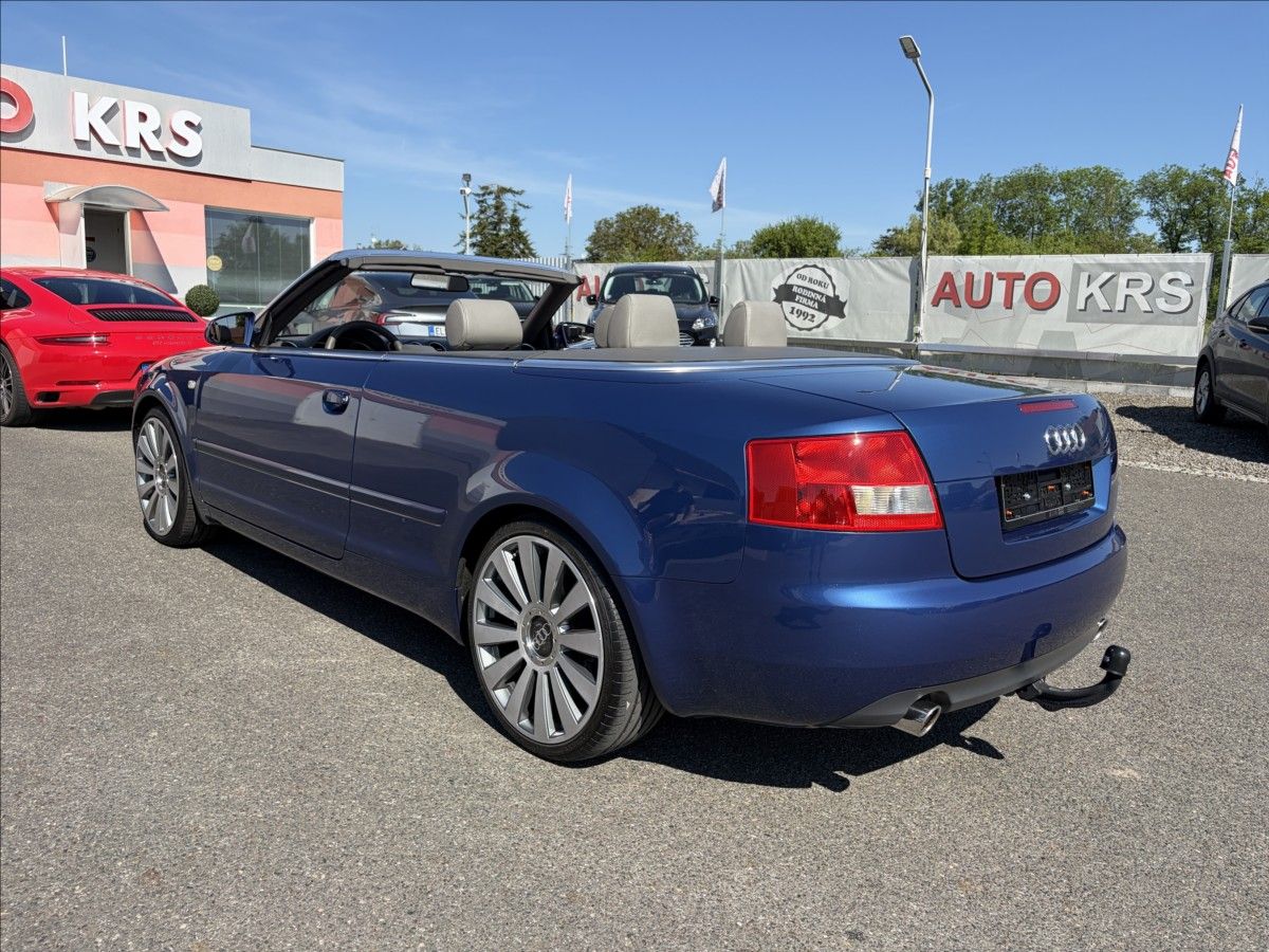 Audi A4, 3,0 i V6 162KW, el. střecha,Xe - fotka 6