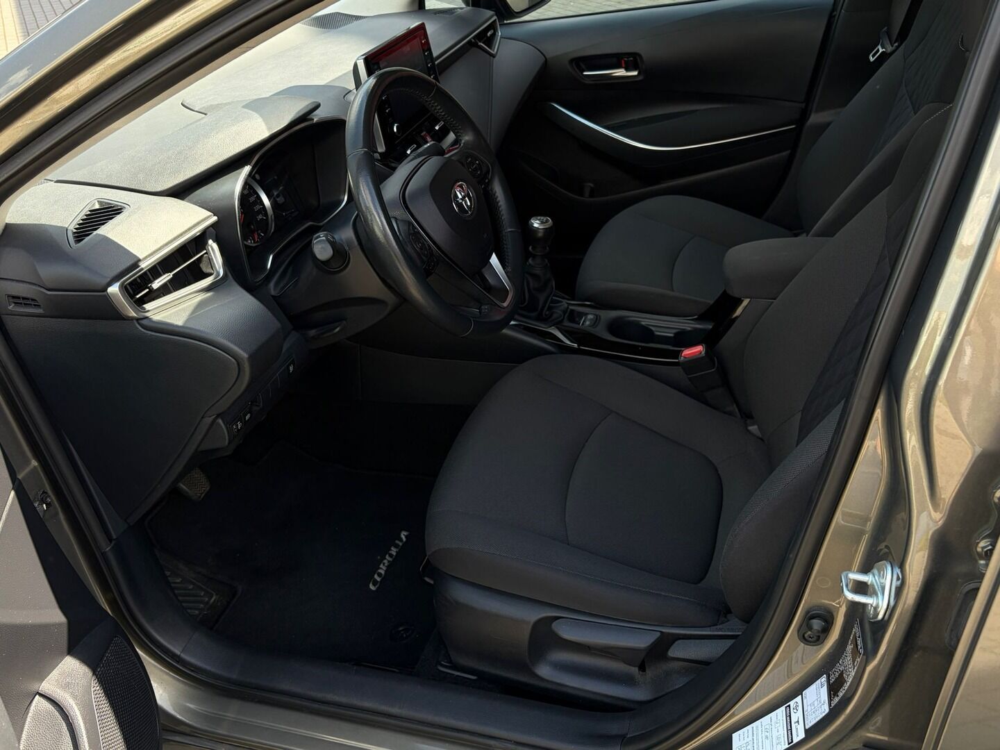 Toyota Corolla, 1.5 Comfort - fotka 6