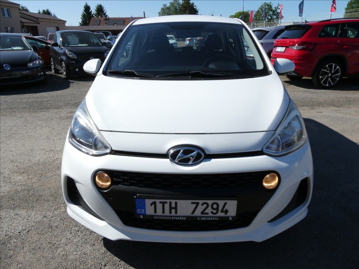 Hyundai i10, 1,0 i Family, 2 x kola,klima - fotka 2