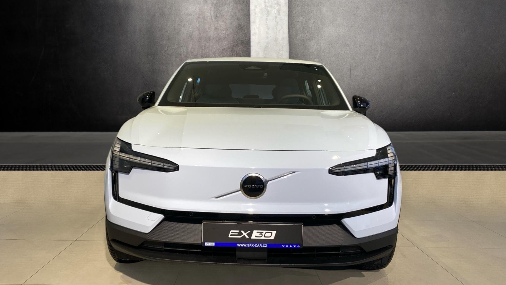 Volvo EX30, PLUS, P5 LONG RANFE electric, - fotka 2