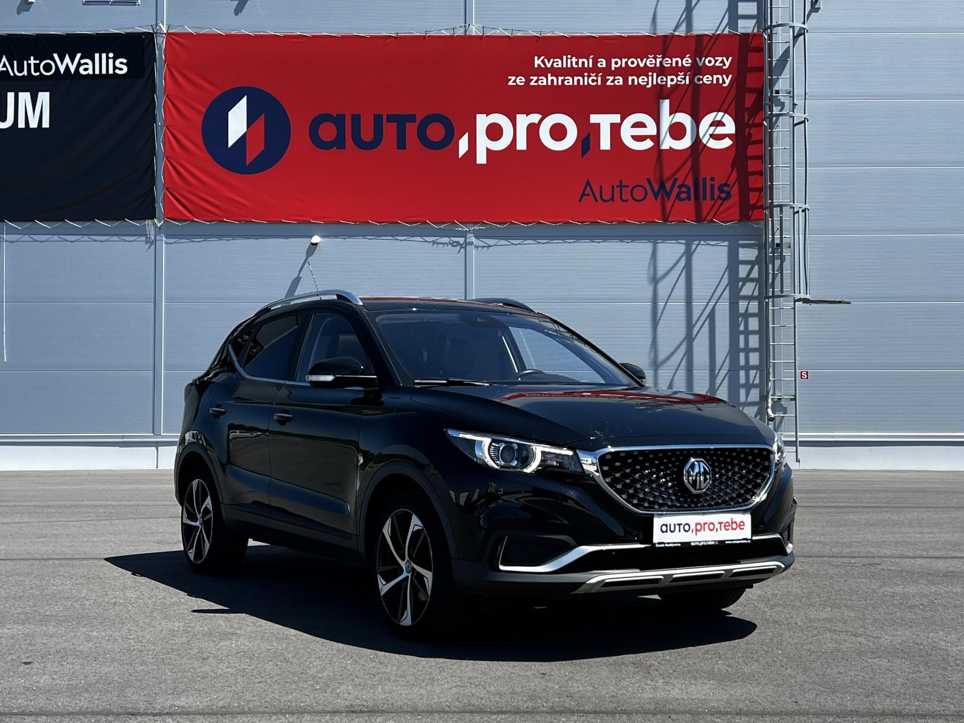 MG ZS, EV 105kW 45kWh LUXURY DPH - fotka 2