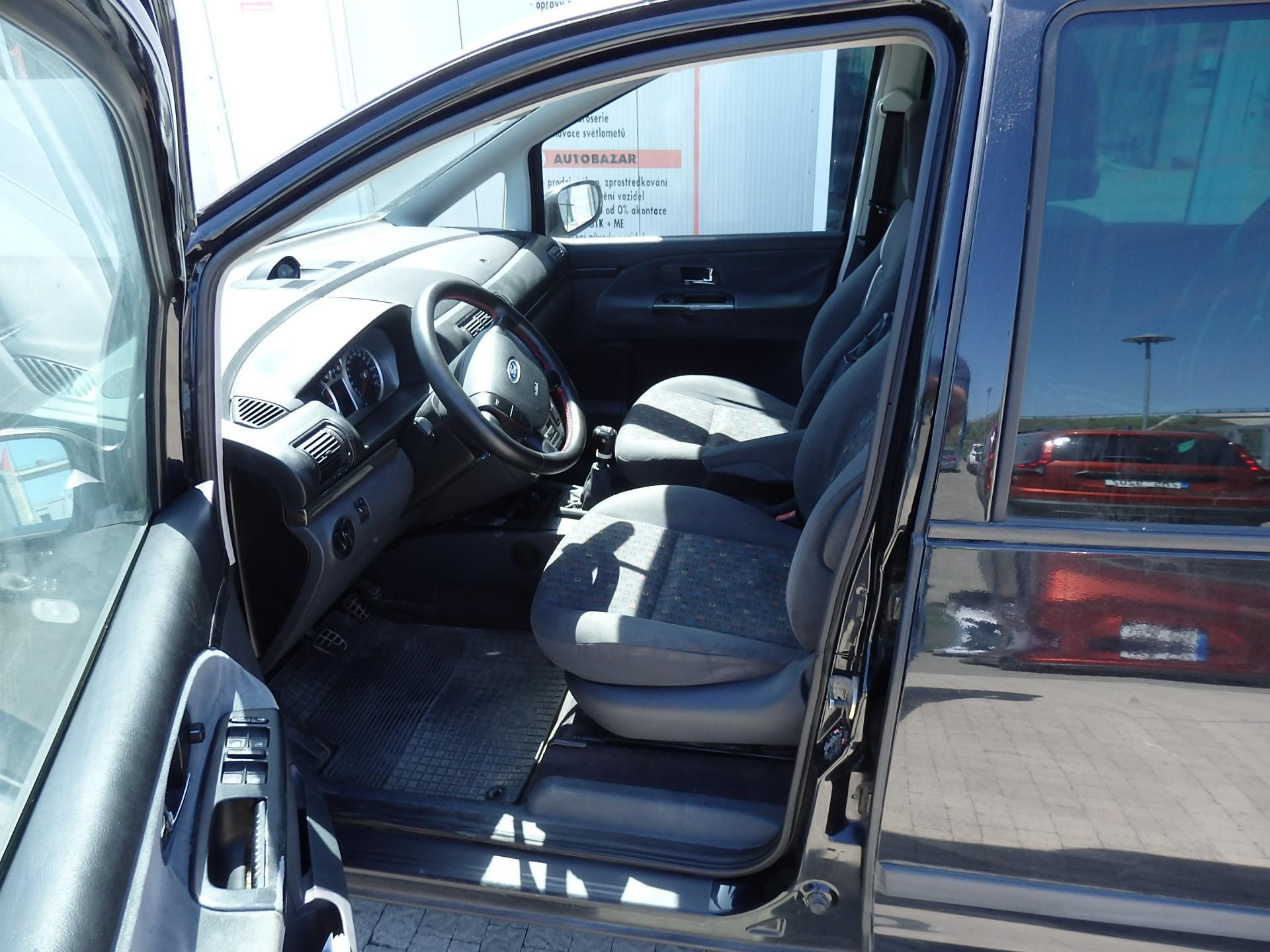 Ford Galaxy, 2,3i 7-MÍST - fotka 6