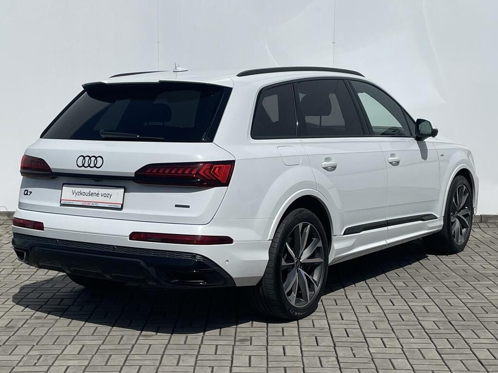 Audi Q7, S-line 3.0 TFSI 250 kW - fotka 2