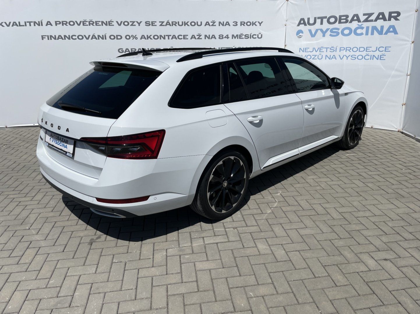 Škoda Superb, SportLine 1.5TSI! Webasto! 1.M - fotka 4