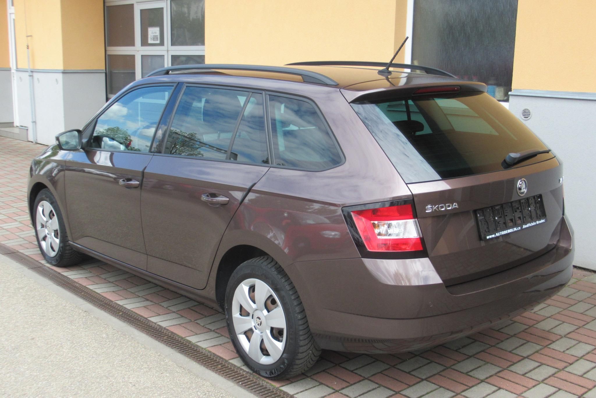 Škoda Fabia, 1.2 TSi KLIMA VYHŘ. SEDADLA - fotka 2