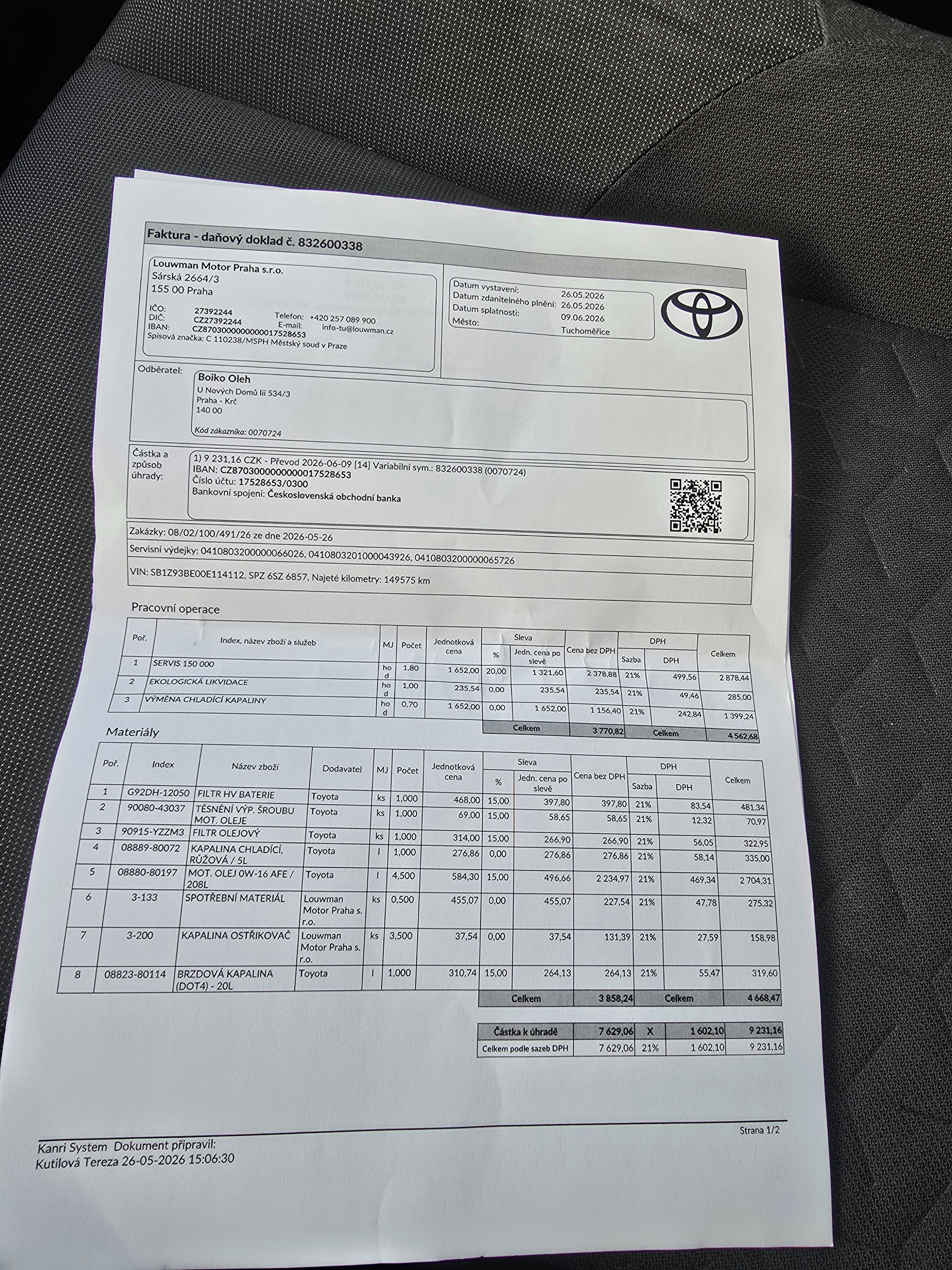 Toyota Corolla, 1.8 benzín hybrid - fotka 4