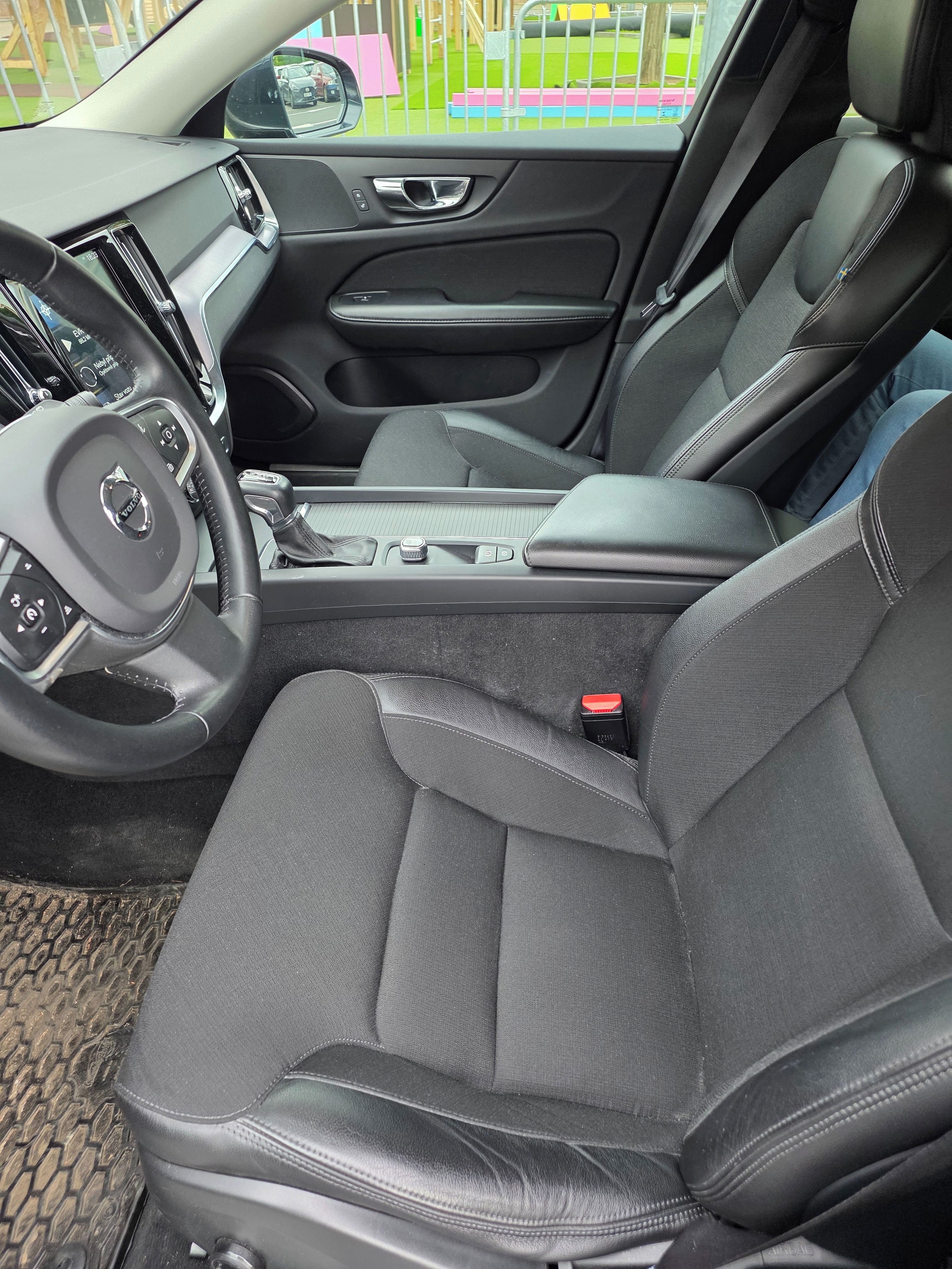 Volvo V60, Po pečlivém majiteli, NOVÁ STK - fotka 5