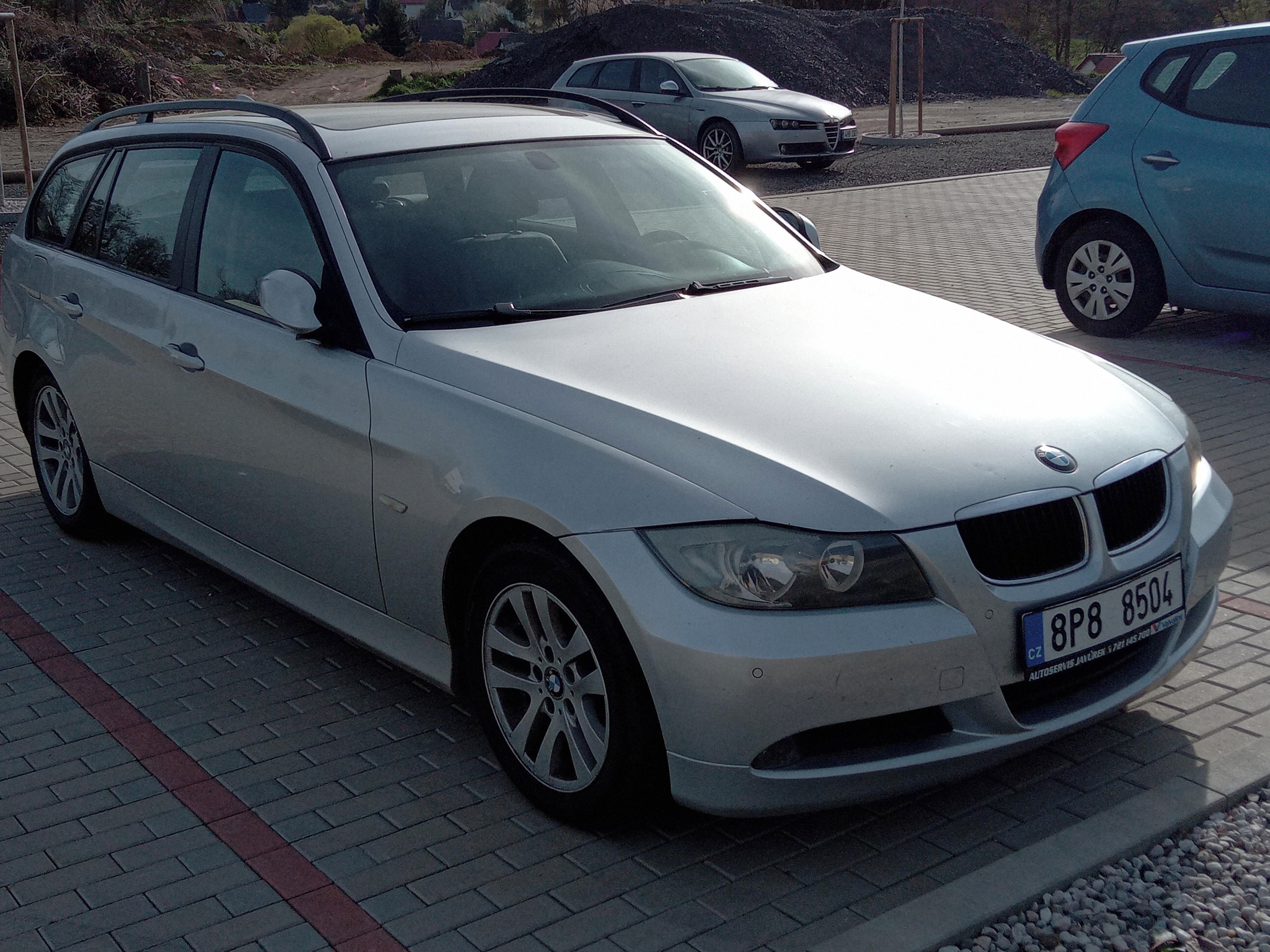 BMW Řada 3, E91 320d motor M47 NESTOČENO - fotka 4