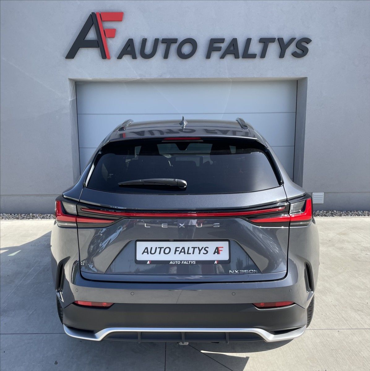 Lexus NX 350h, 2,5 Hybrid F-SPORT top 4x4  NX - fotka 4