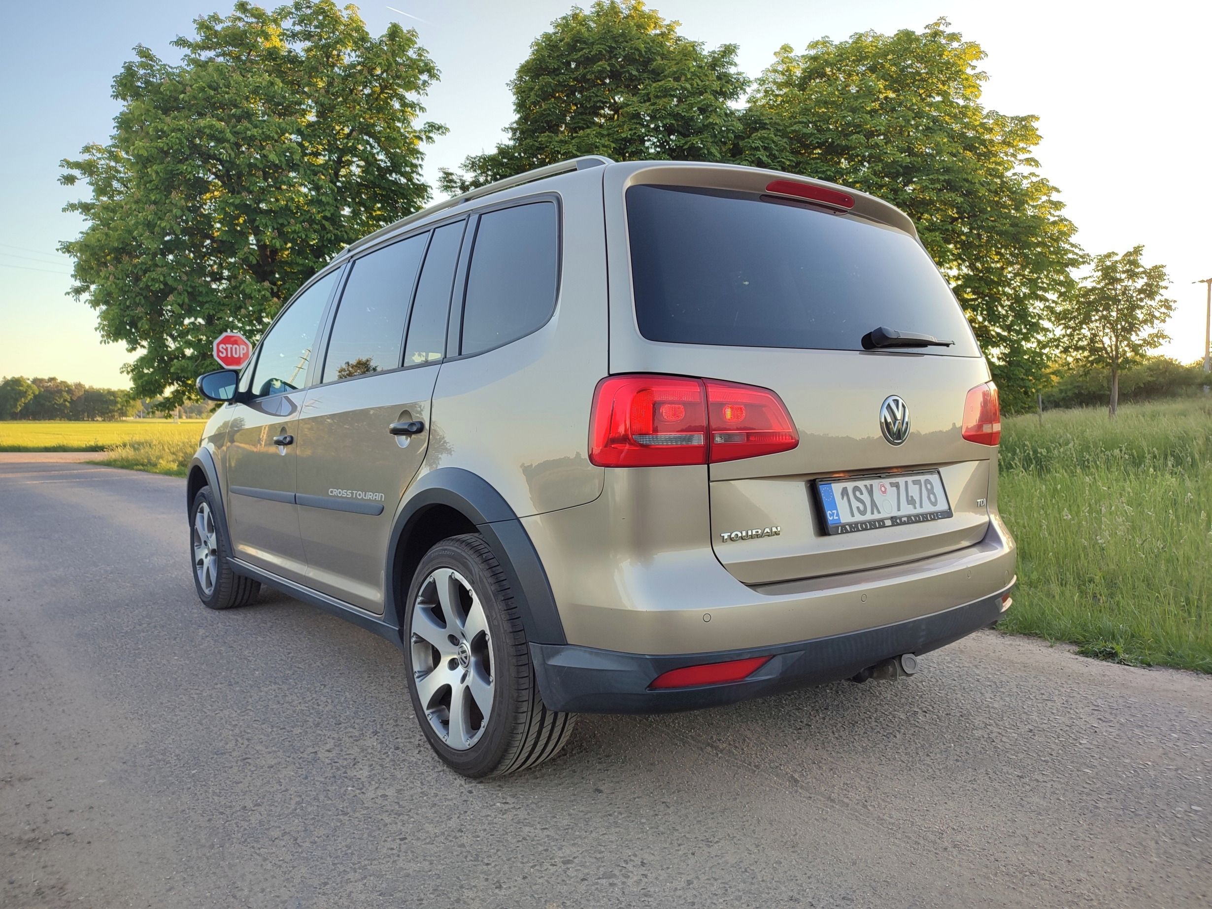 Volkswagen Touran, VW Touran Cross - fotka 6